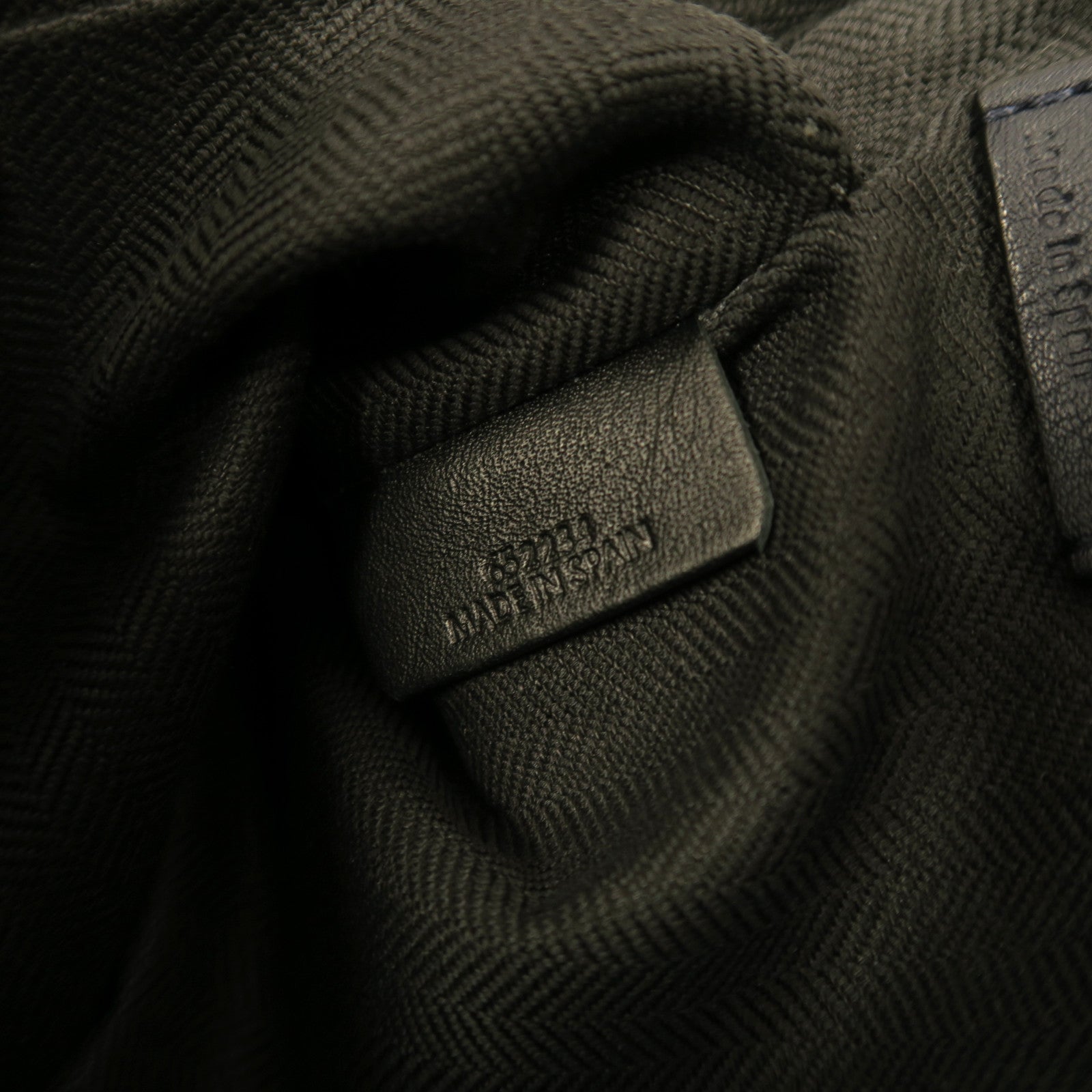 LOEWE 【激減優惠】牛皮皮革Military Messenger銀扣肩背袋深藍色