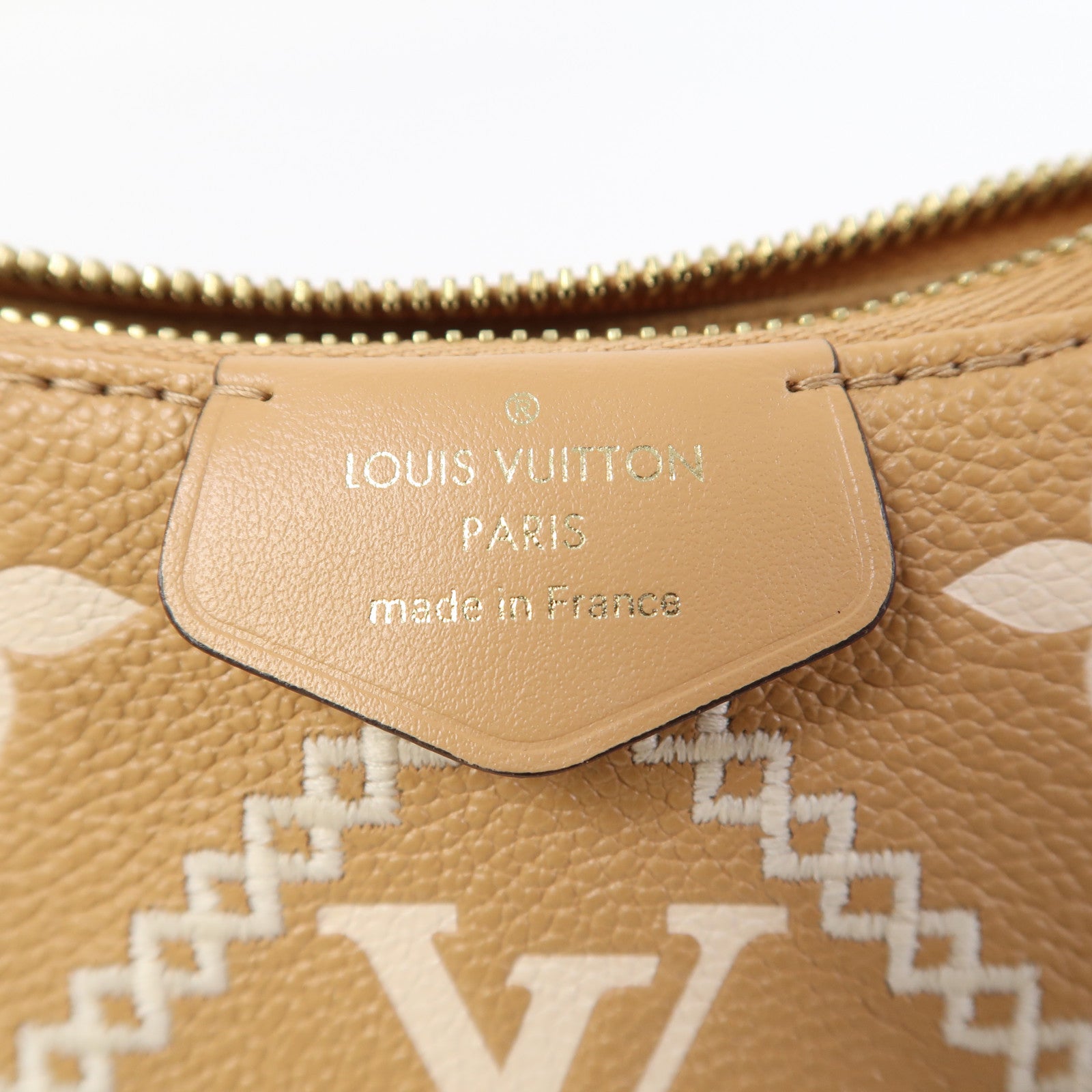 LOUIS VUITTON Monogram Empreinte Easy Pouch On Strap金扣肩背袋米色