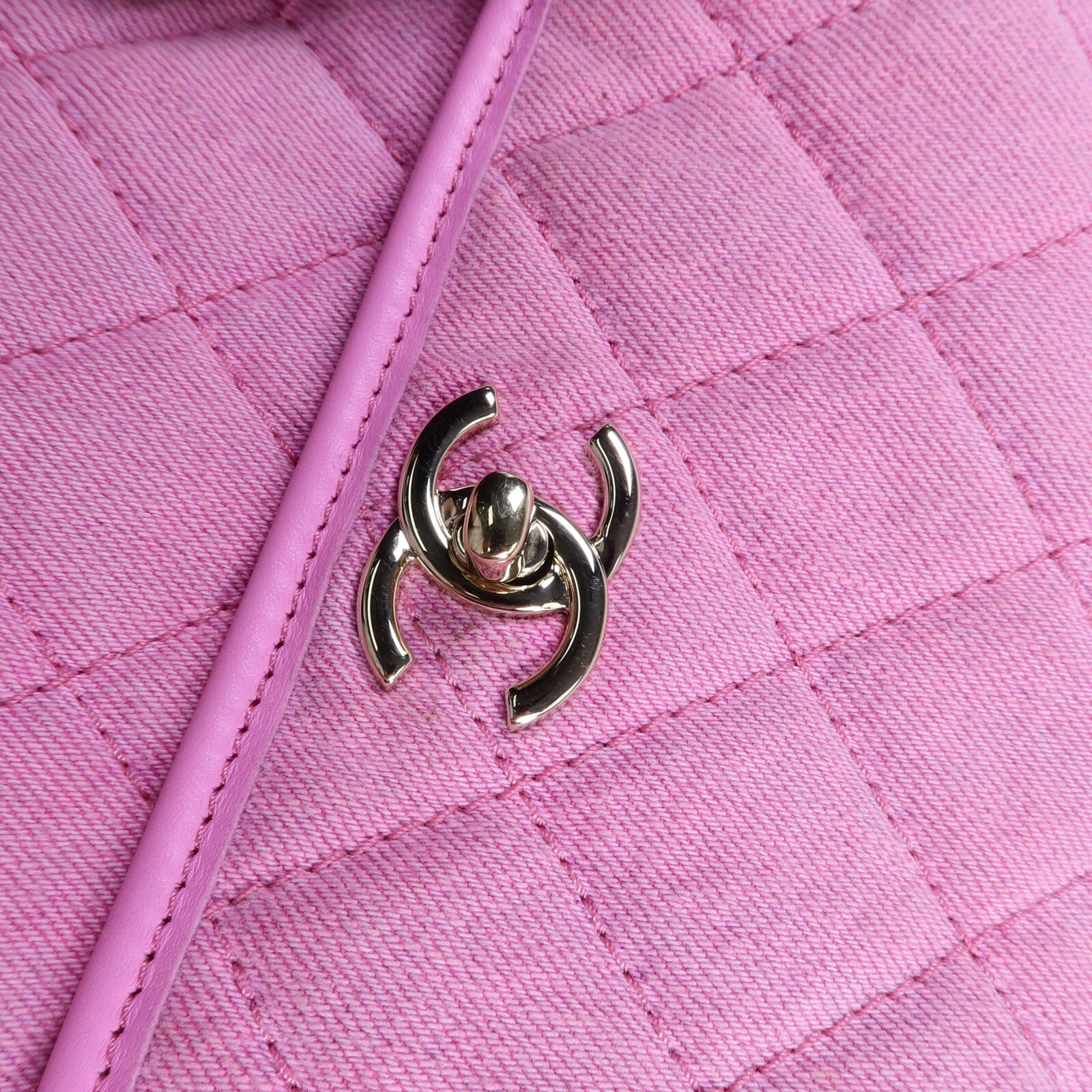 CHANEL 帆布Chain Shoulder Bag鏈帶肩背袋