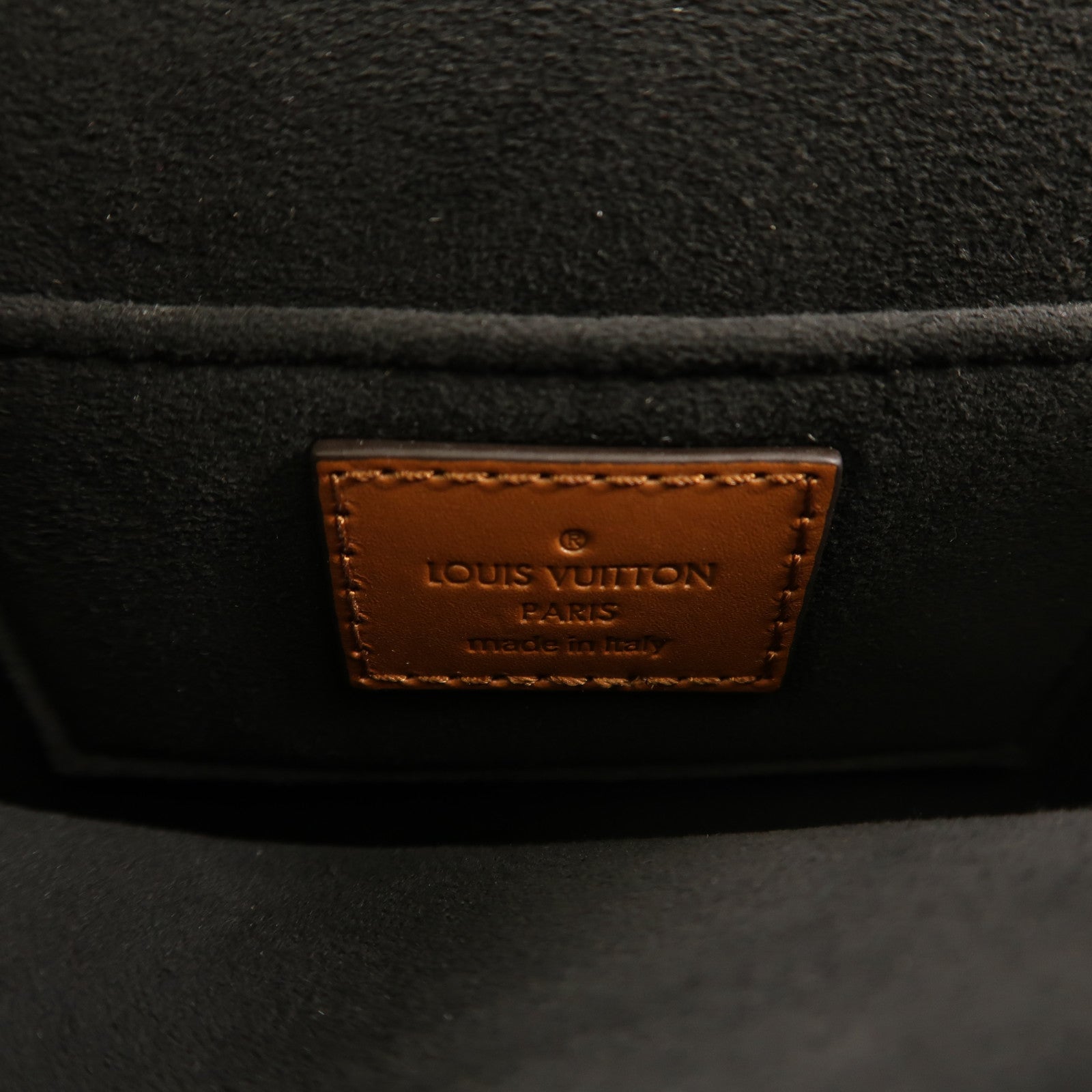 LOUIS VUITTON Monogram Reverse Mini Dauphine金扣肩背袋