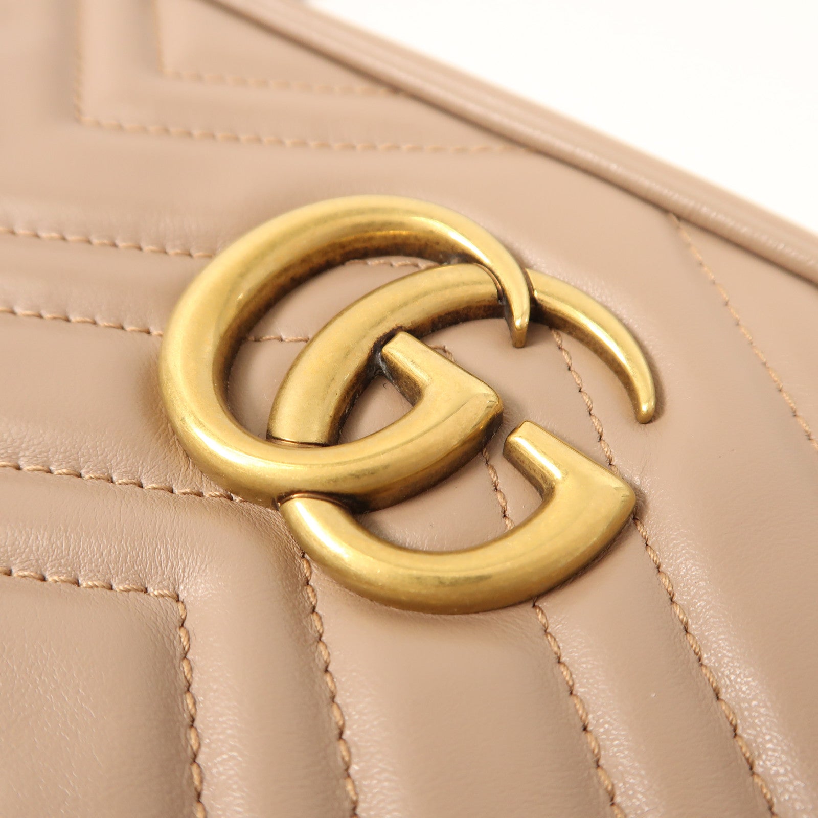 GUCCI 牛皮皮革GG Marmont金扣鏈帶肩背袋