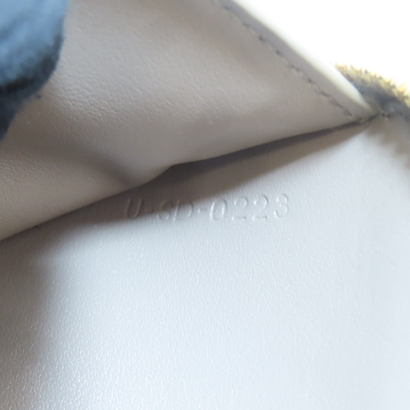 CELINE 牛皮皮革Small Zipped Wallet金扣錢包灰色