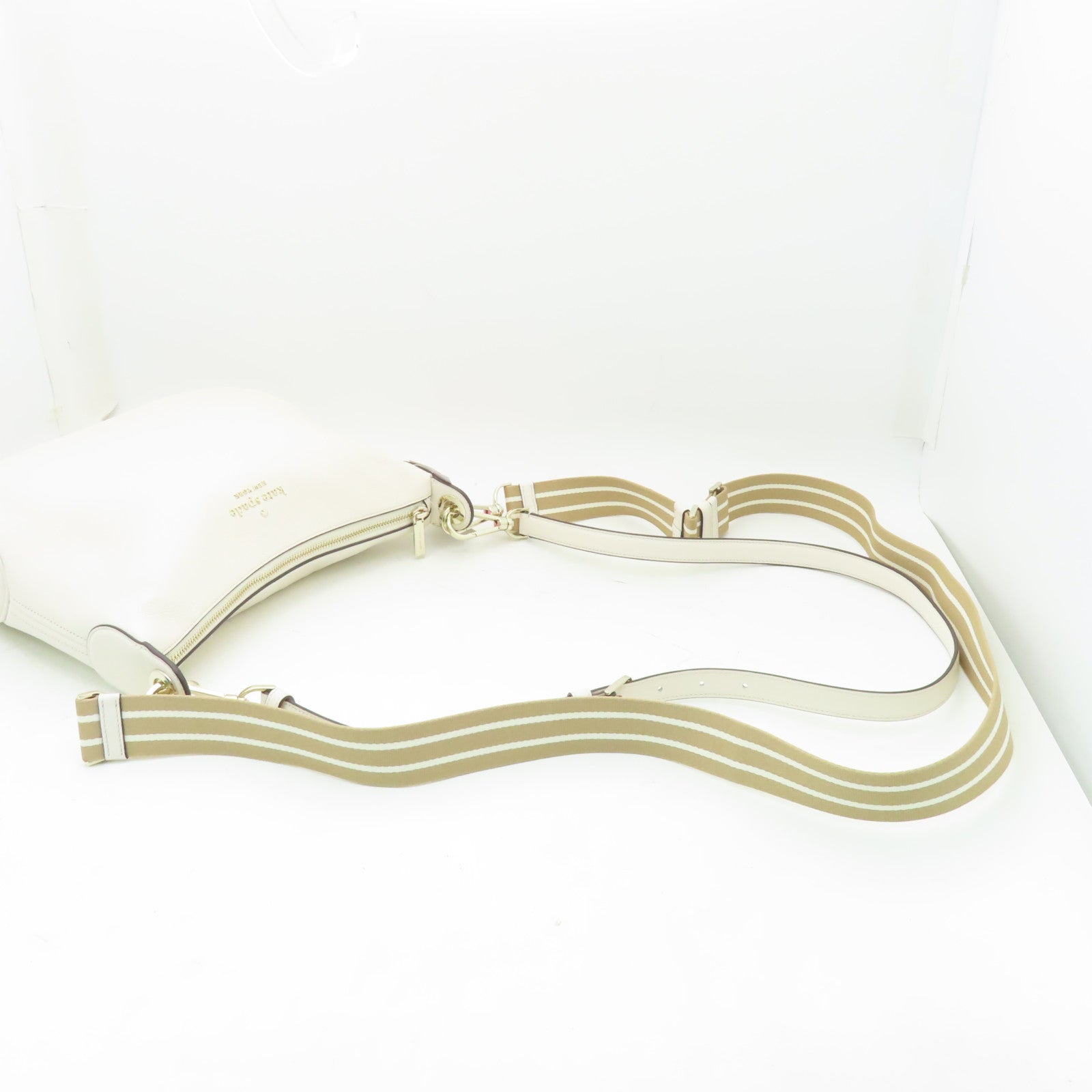 Kate Spade 【激減優惠】牛皮皮革Shoulder Bag金扣/銀扣肩背袋白色