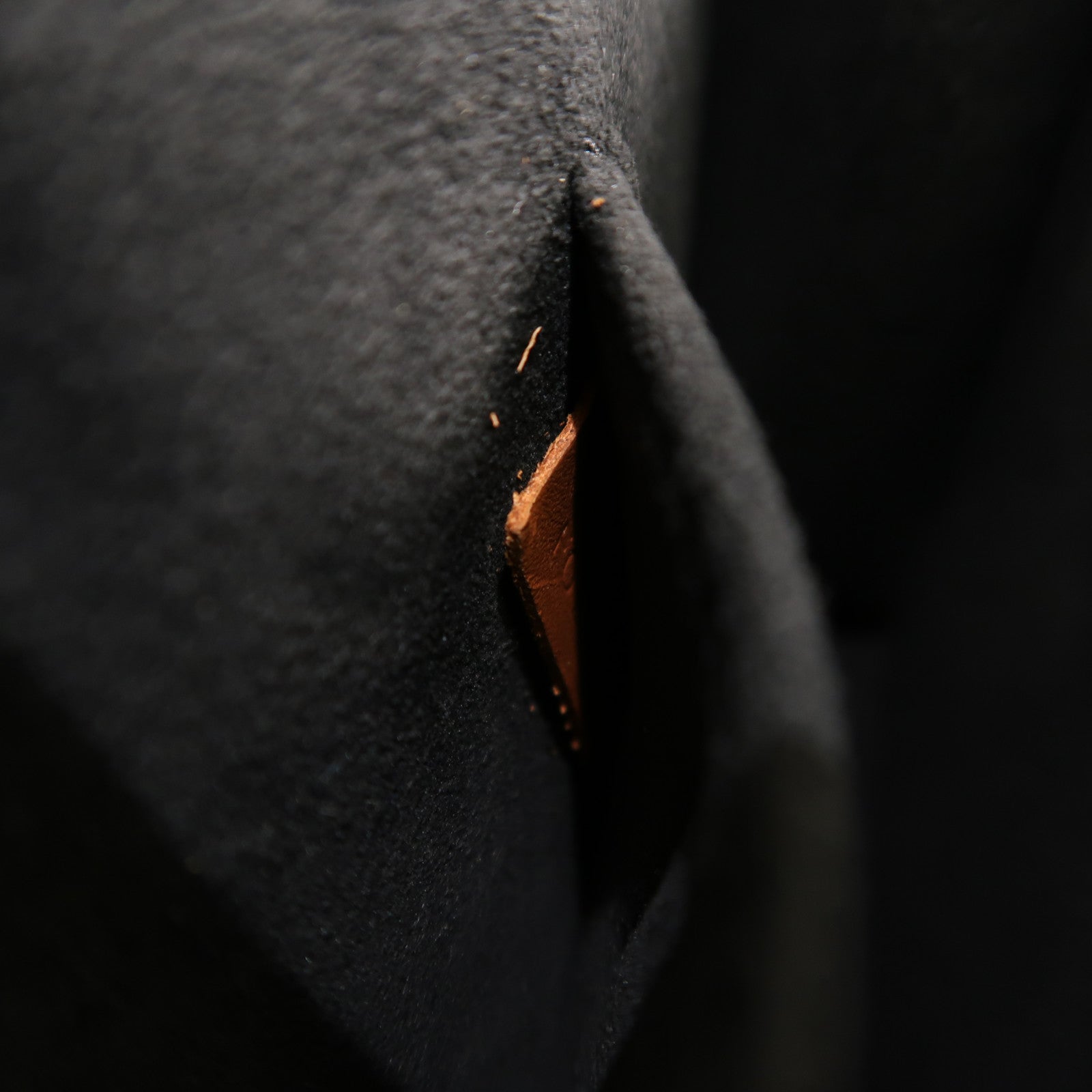 LOUIS VUITTON Monogram Reverse Mini Dauphine金扣肩背袋