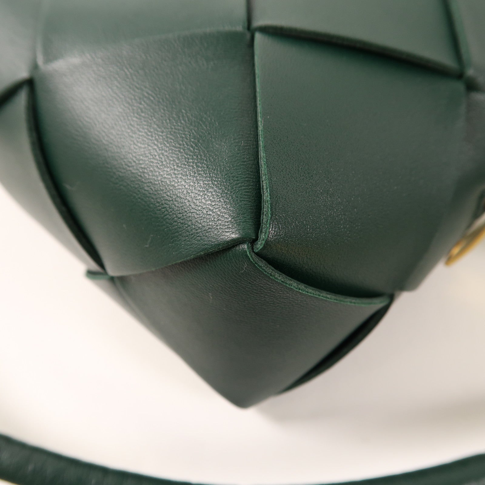 BOTTEGA VENETA 羊皮皮革Cassette Camera金扣肩背袋