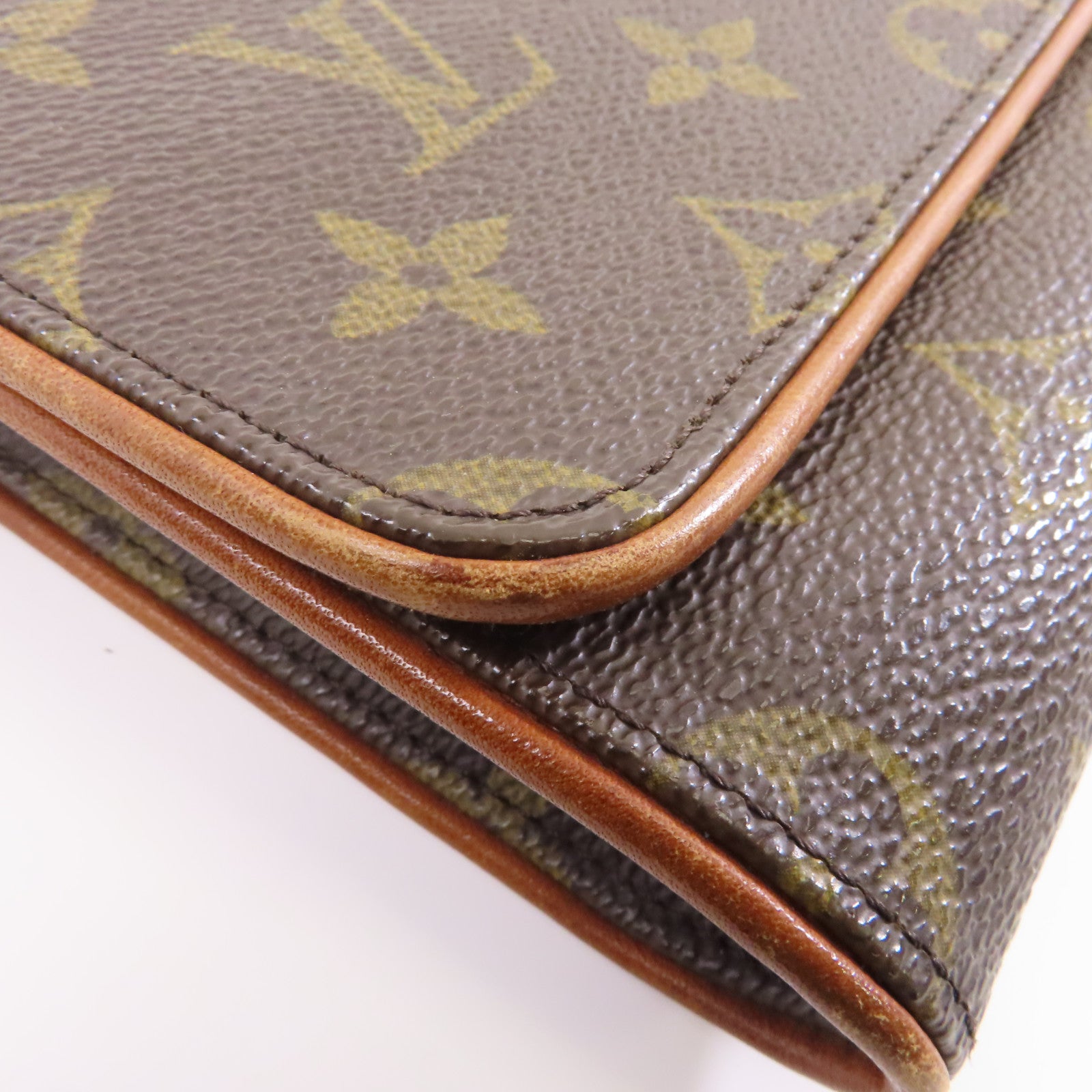 LOUIS VUITTON Monogram Pochette Twin GM金扣肩背袋啡色