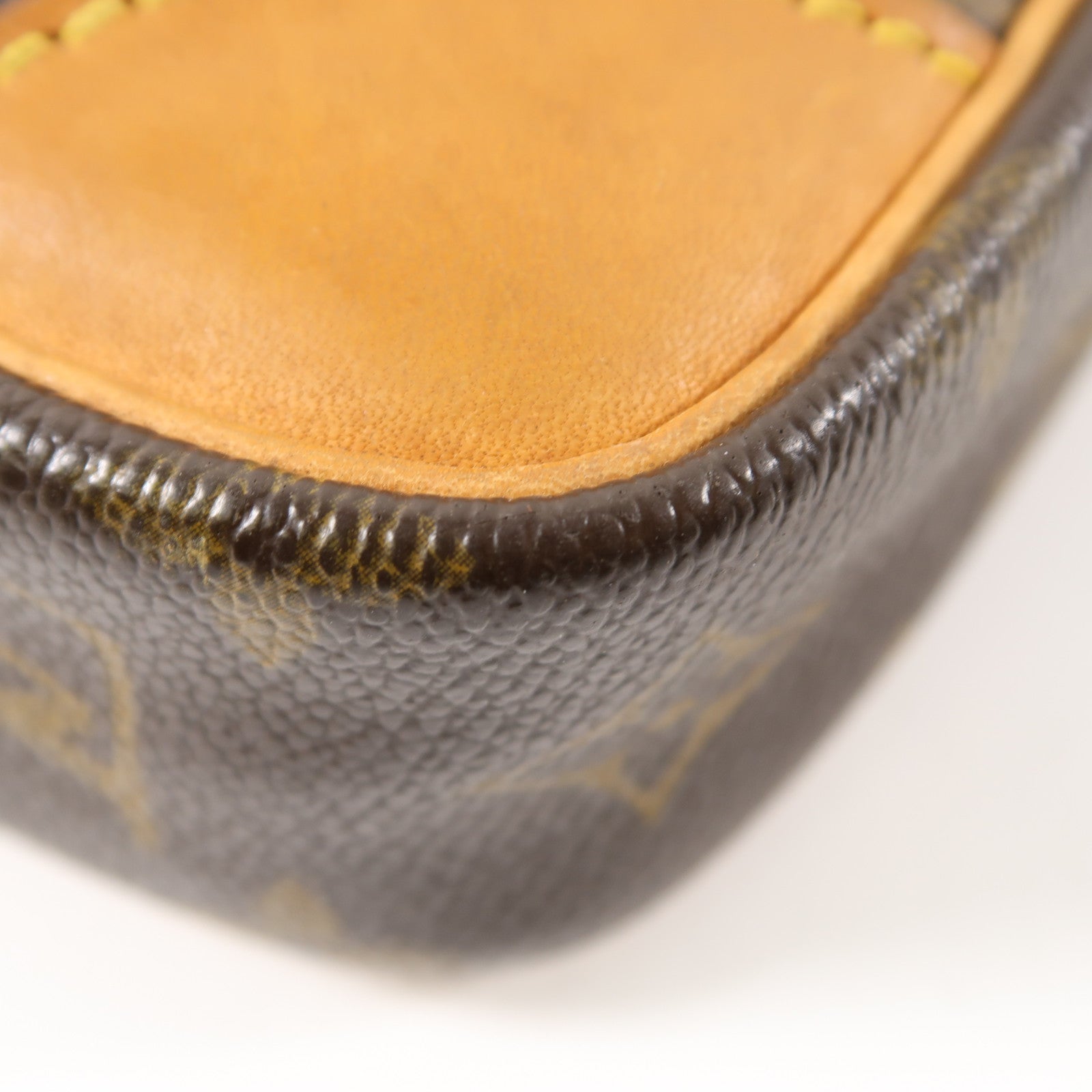 LOUIS VUITTON Monogram Danube金扣肩背袋啡色