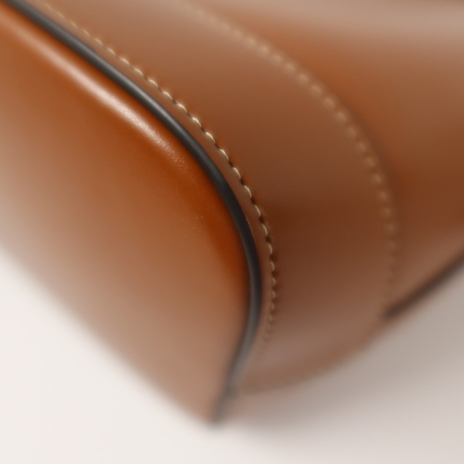 CELINE 牛皮皮革Small Cuir Triomphe Bucket金扣肩背袋