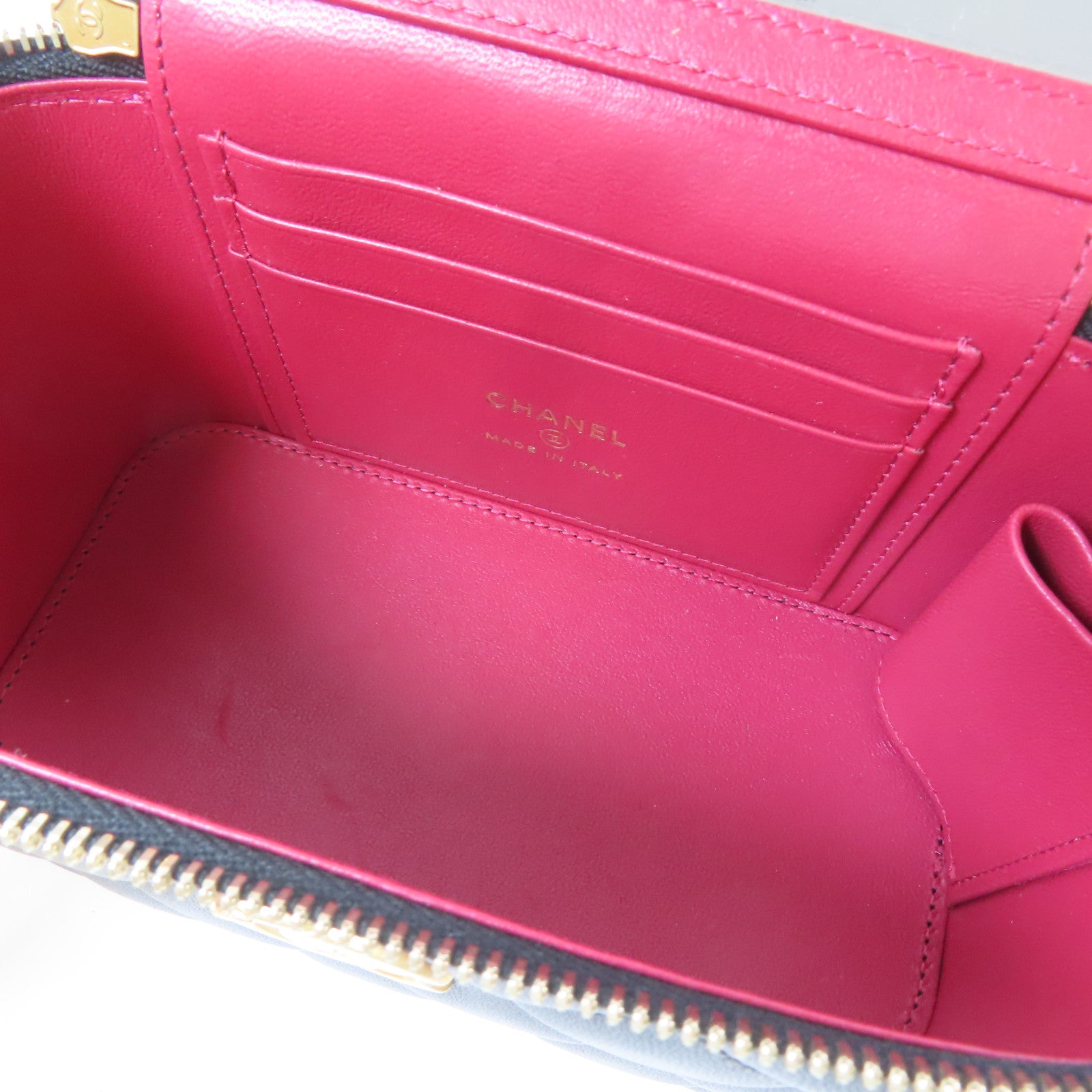 CHANEL 菱格羊皮皮革Vanity Case金扣鏈帶肩背袋黑色