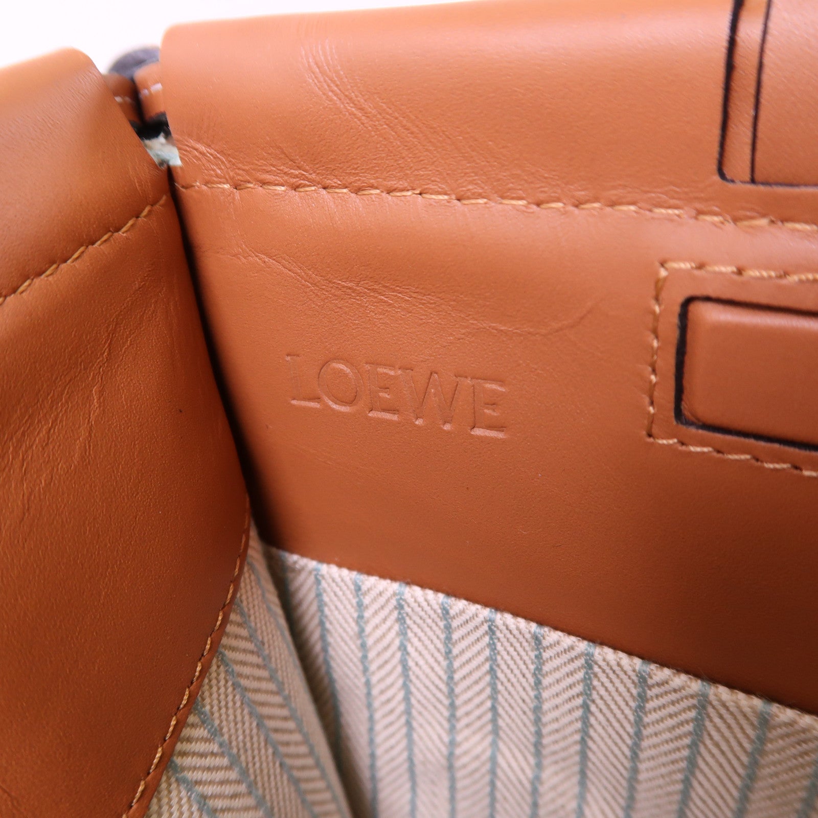 LOEWE 帆布Cushion Tote肩背袋/手挽袋