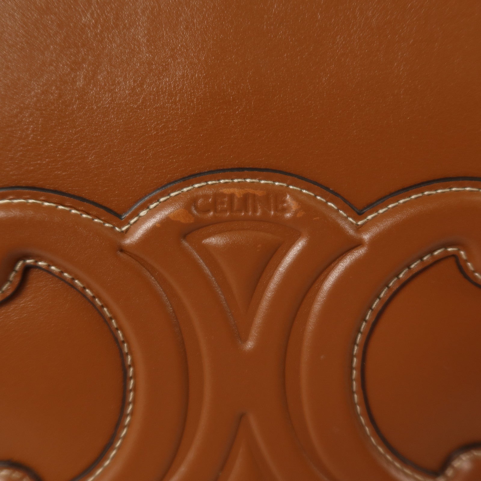 CELINE 牛皮皮革Small Cuir Triomphe Bucket金扣肩背袋