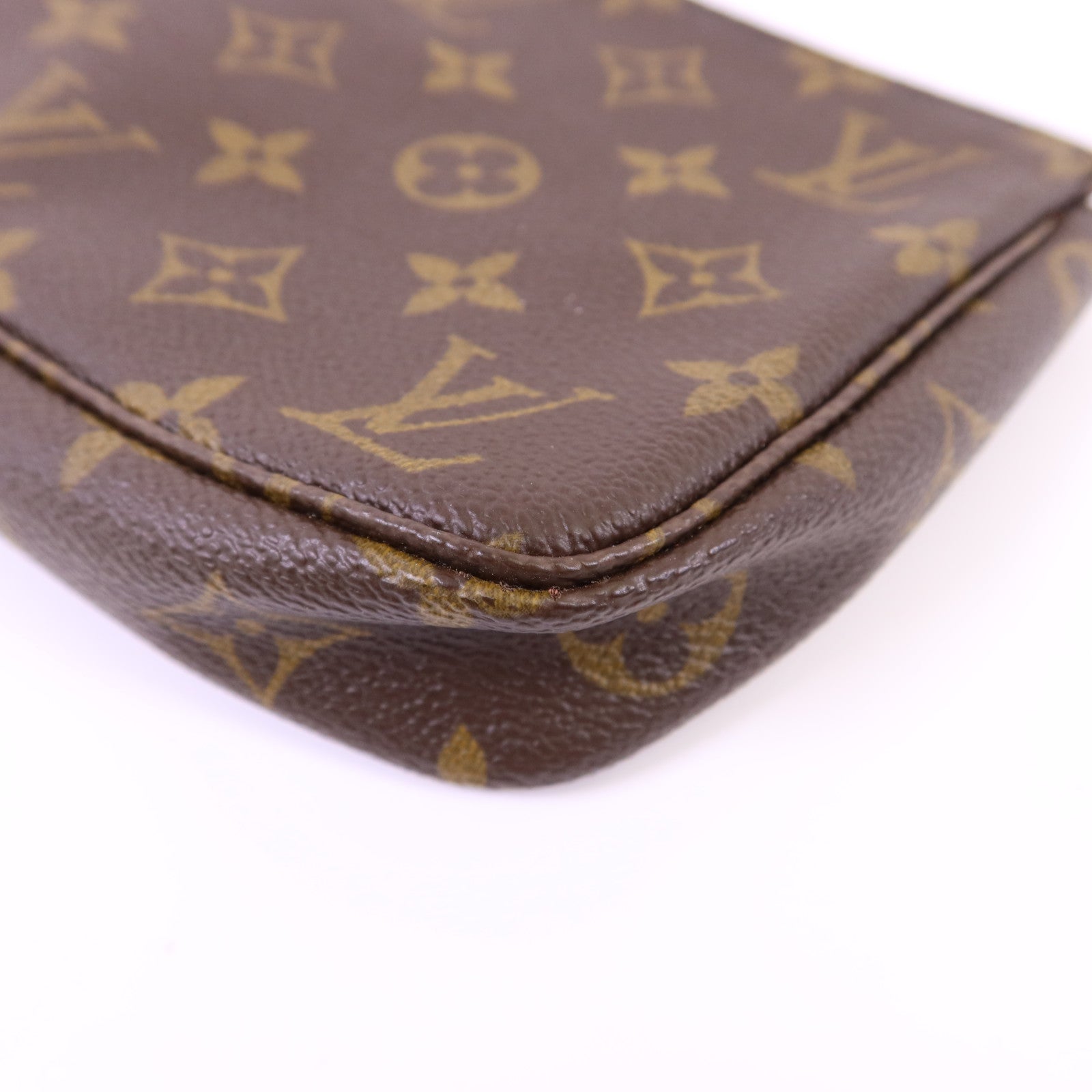 LOUIS VUITTON Monogram Pochette Accessoires金扣手挽袋棕色