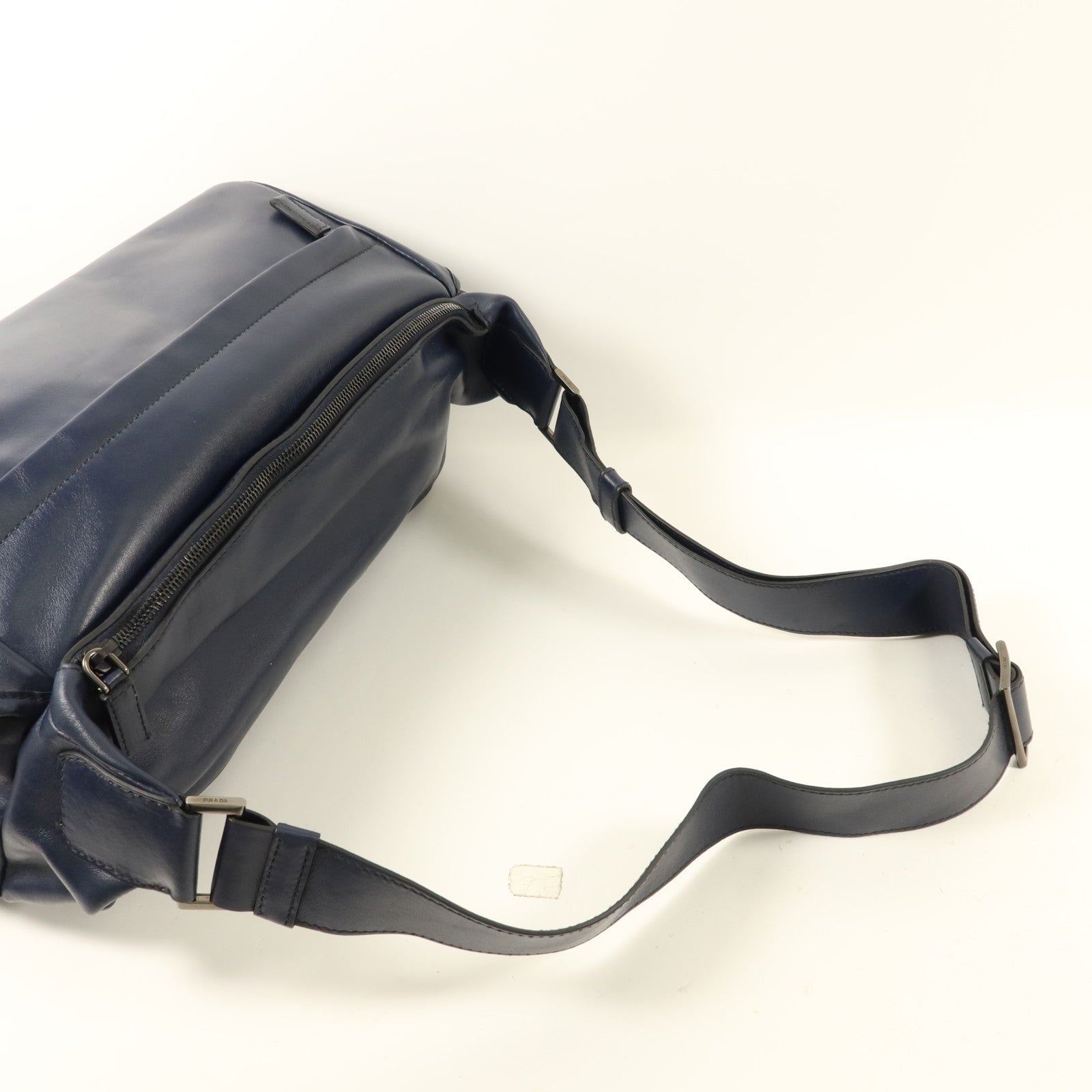 PRADA 牛皮皮革Messenger Bag肩背袋