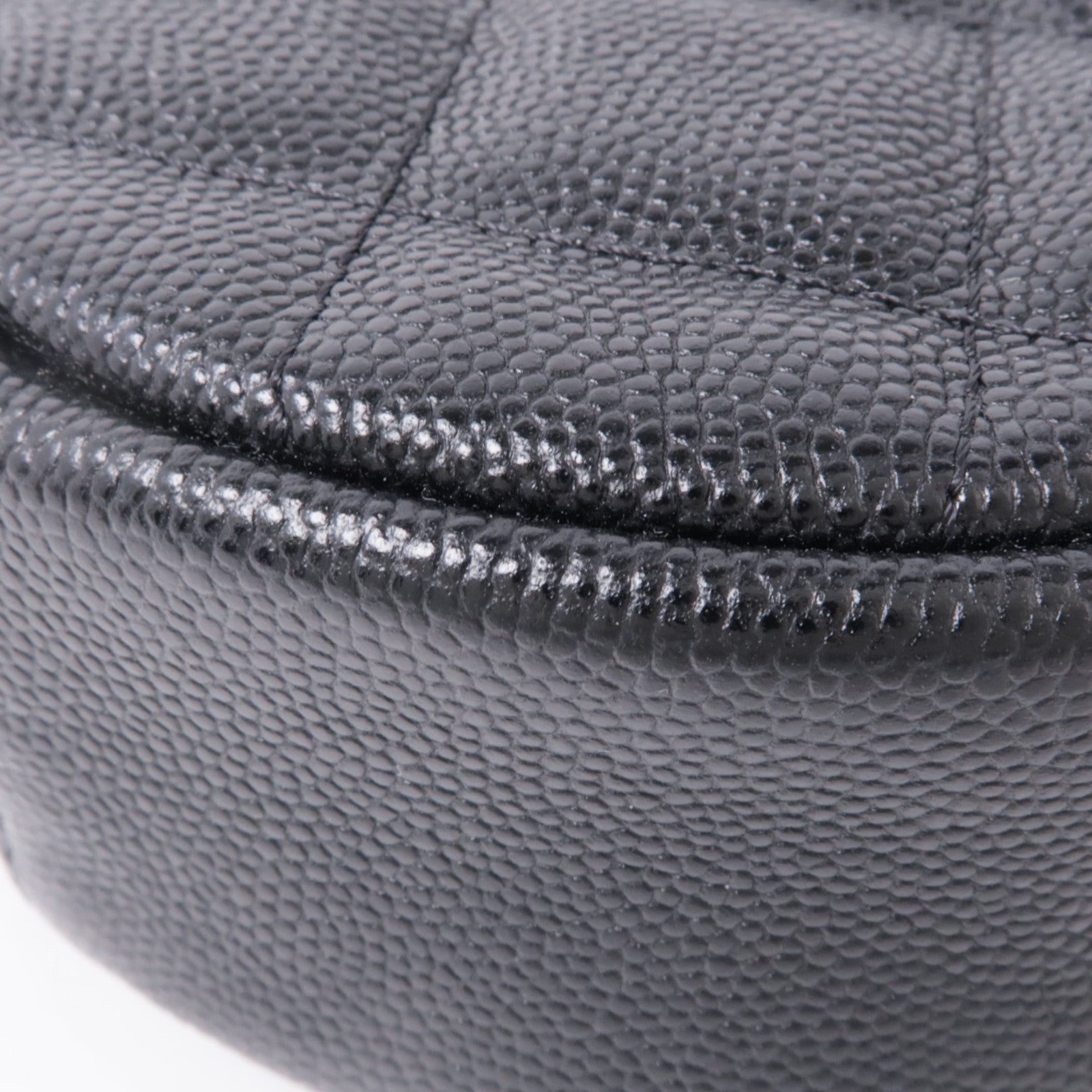 CHANEL 牛皮皮革Round Clutch With Chain金扣肩背袋