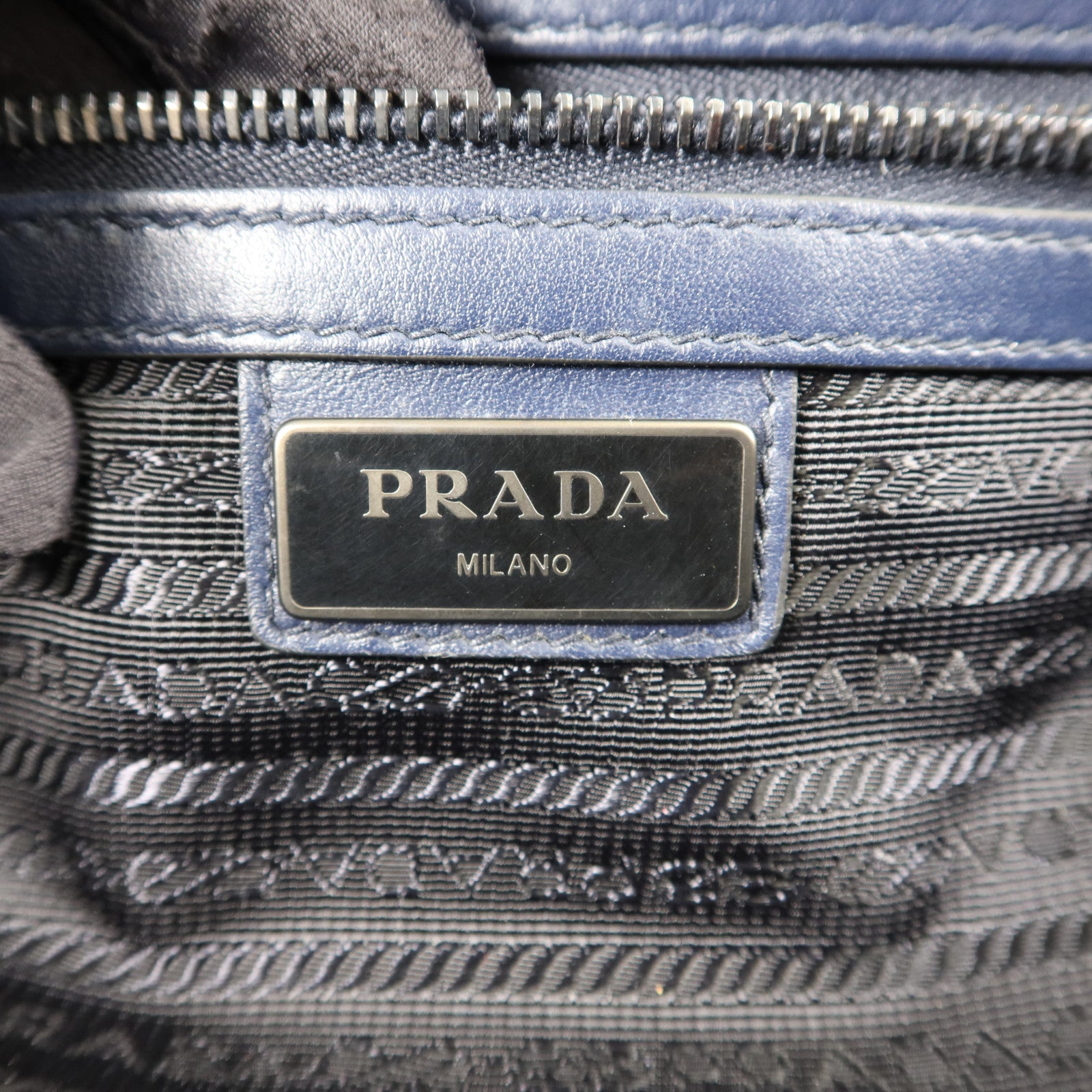 PRADA 牛皮皮革Messenger Bag肩背袋