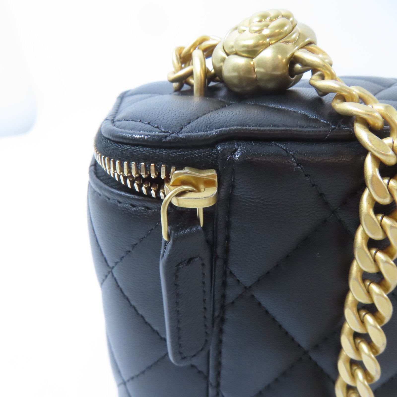 CHANEL 菱格羊皮皮革Vanity Case金扣鏈帶肩背袋黑色