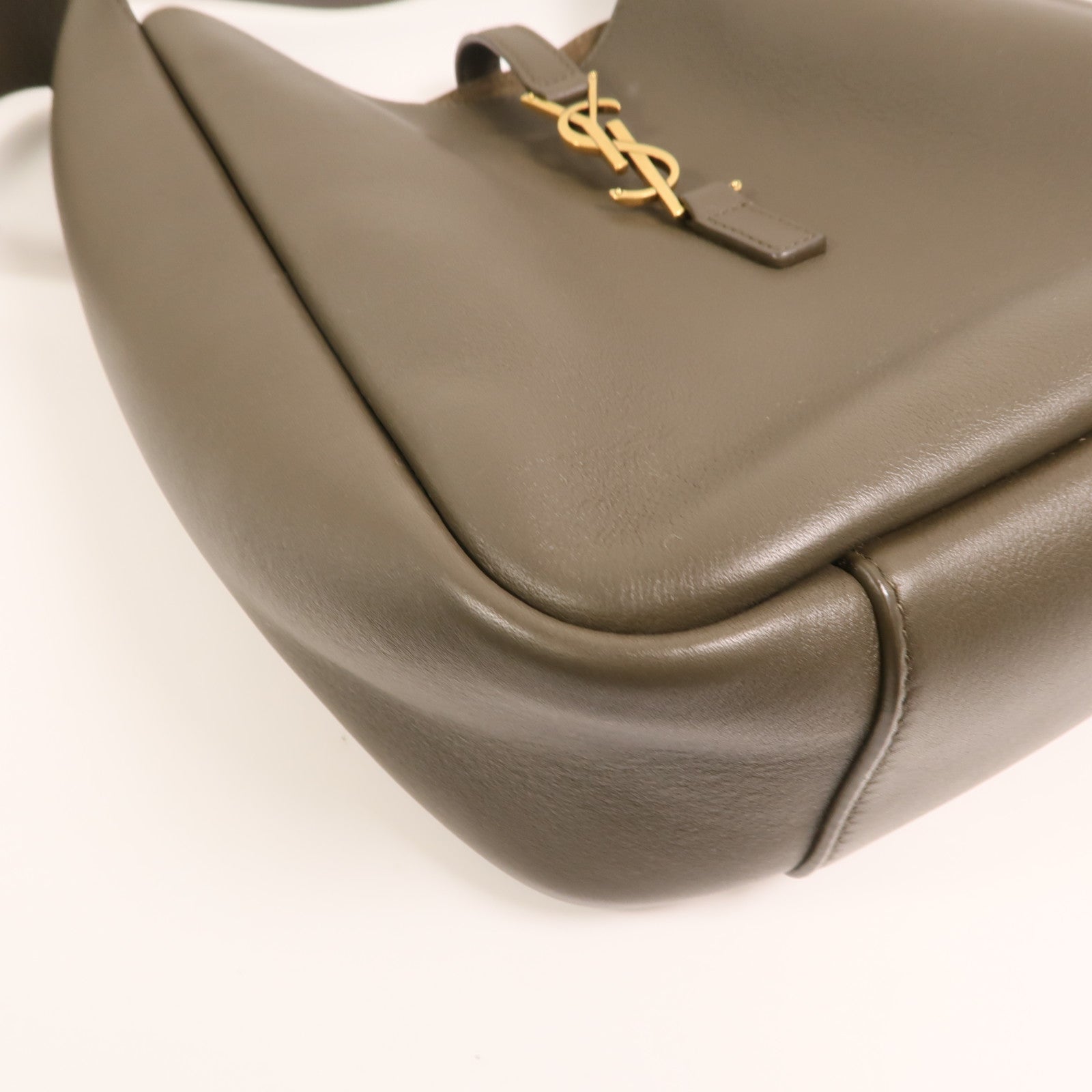 SAINT LAURENT 牛皮皮革Hobo Small金扣手挽袋