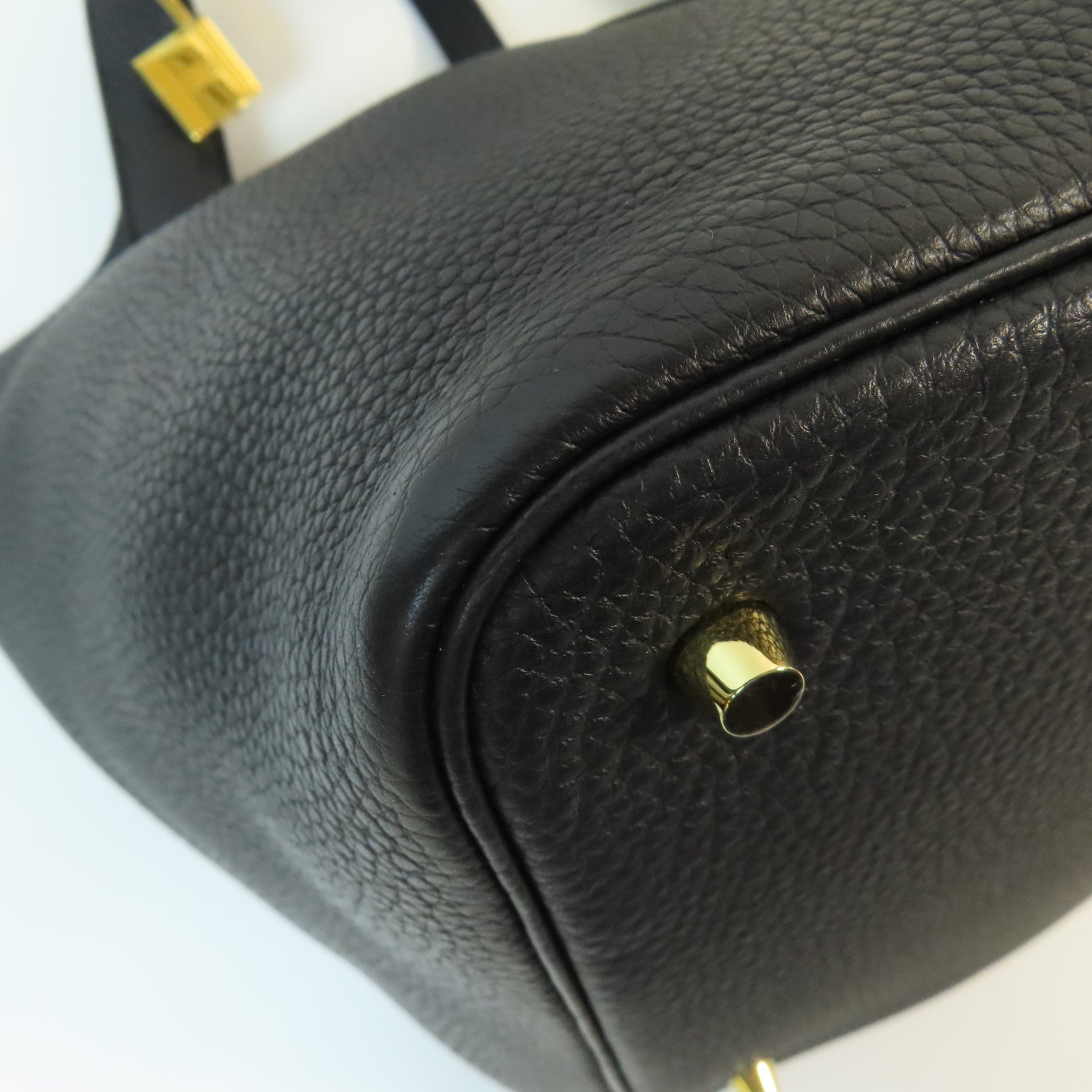 HERMES Clemence皮革Picotin MM金扣手挽袋Noir