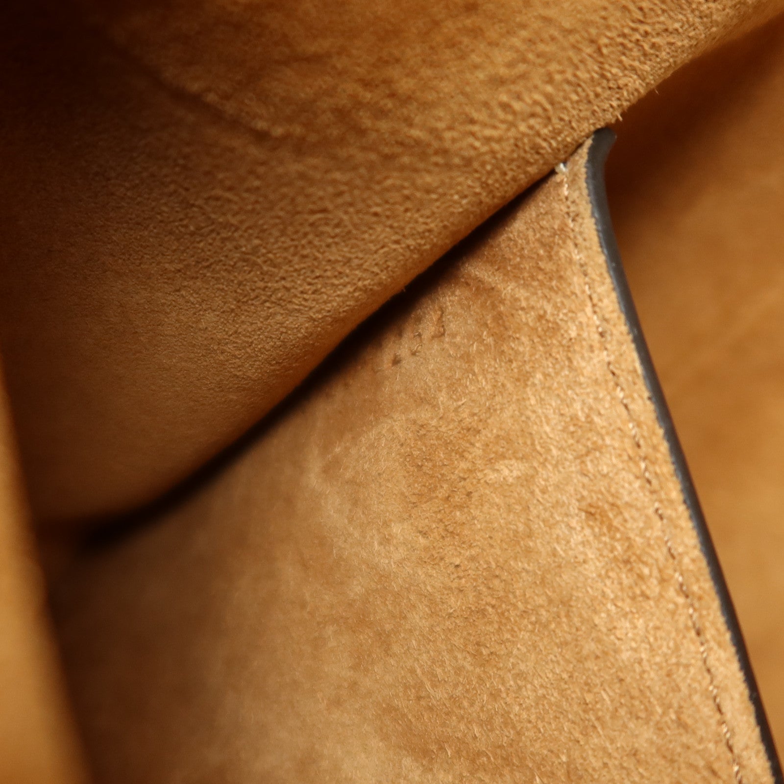 CELINE 牛皮皮革Small Cuir Triomphe Bucket金扣肩背袋
