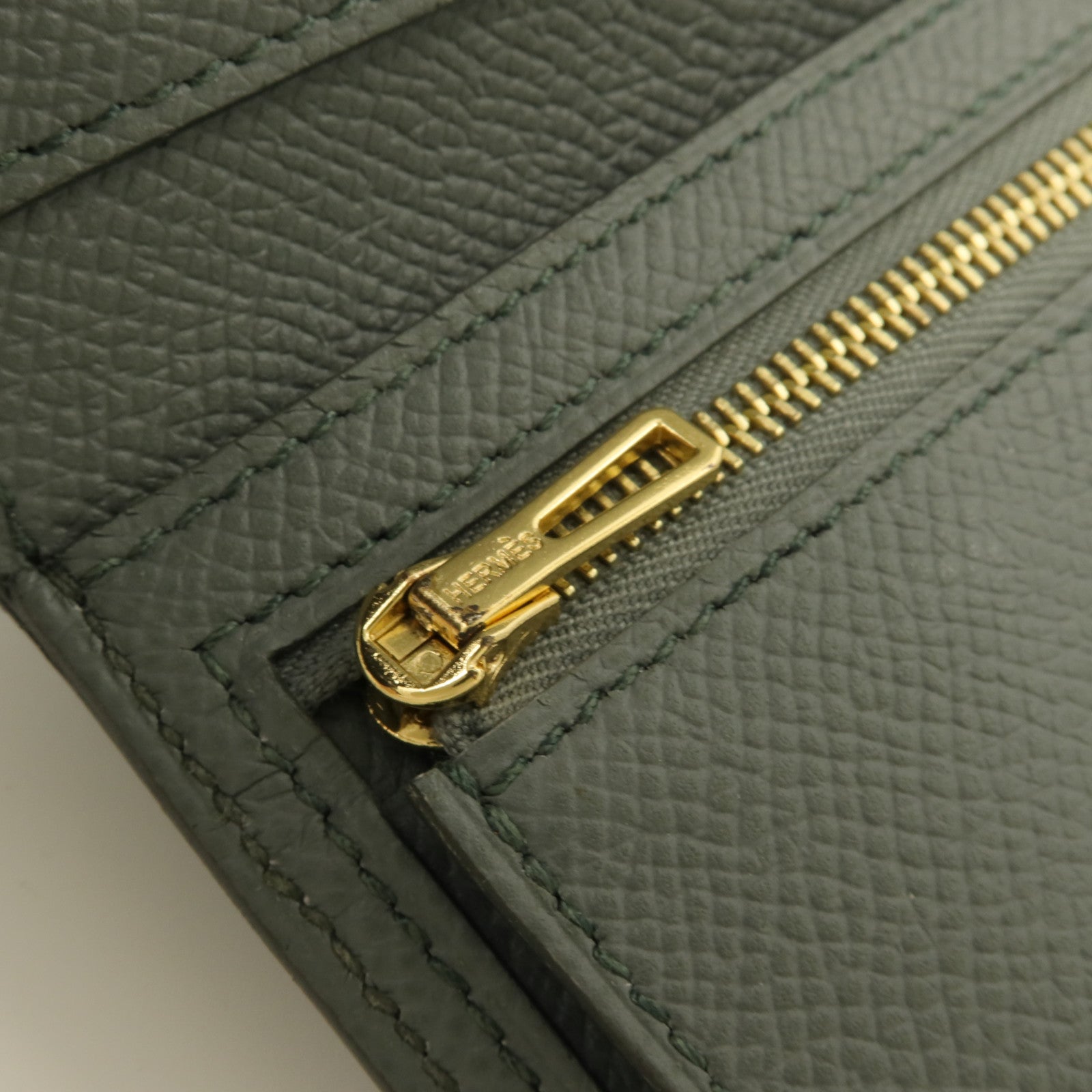 HERMES Epsom皮革Clic 12錢包Vert Amande
