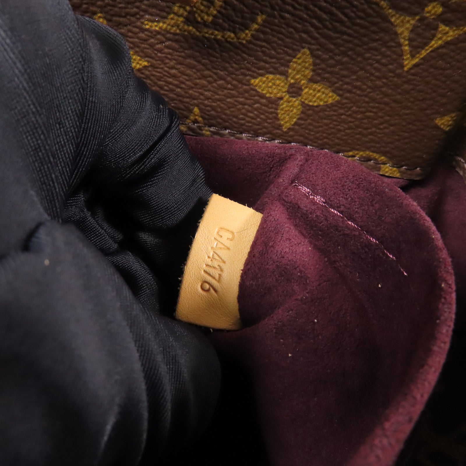 LOUIS VUITTON Monogram Montaigne MM金扣手挽肩背兩用袋