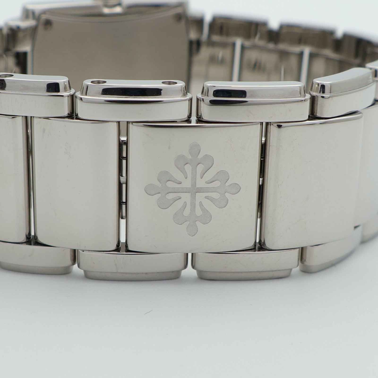 PATEK PHILIPPE Twenty-4 4910/10A-011