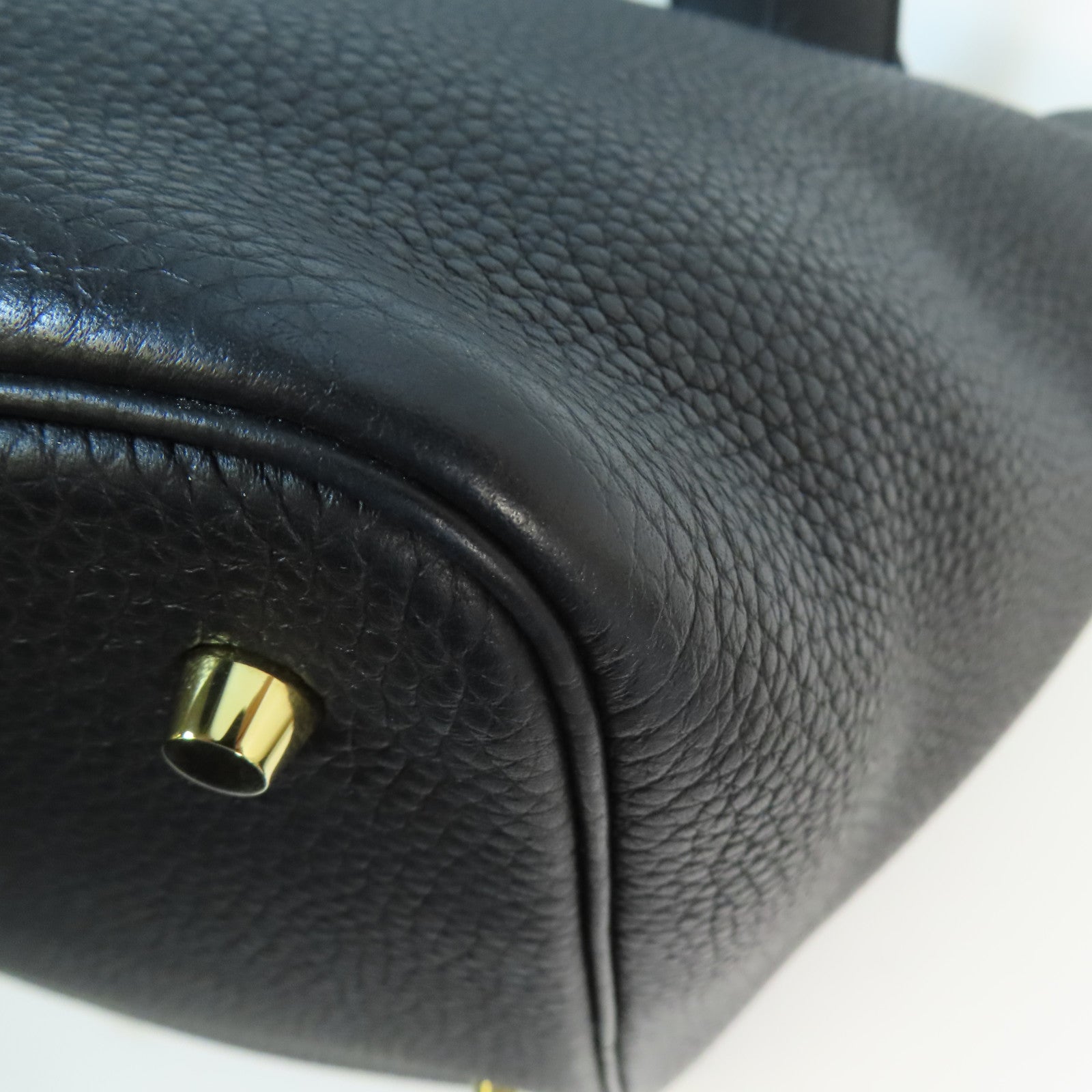 HERMES Clemence皮革Picotin MM金扣手挽袋Noir