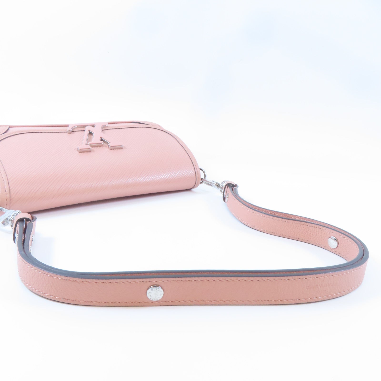 LOUIS VUITTON EPI Buci銀扣肩背袋粉紅色