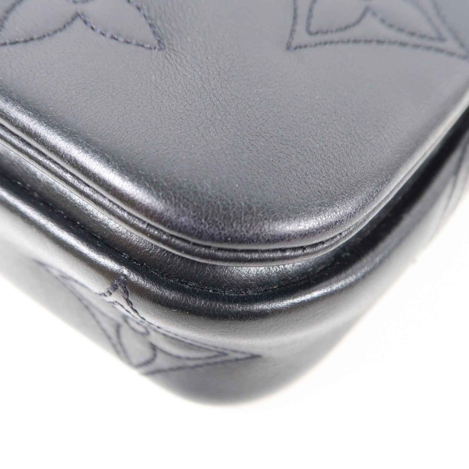 LOUIS VUITTON 牛皮皮革Bubblegram Wallet On Strap金扣手挽肩背兩用袋黑色