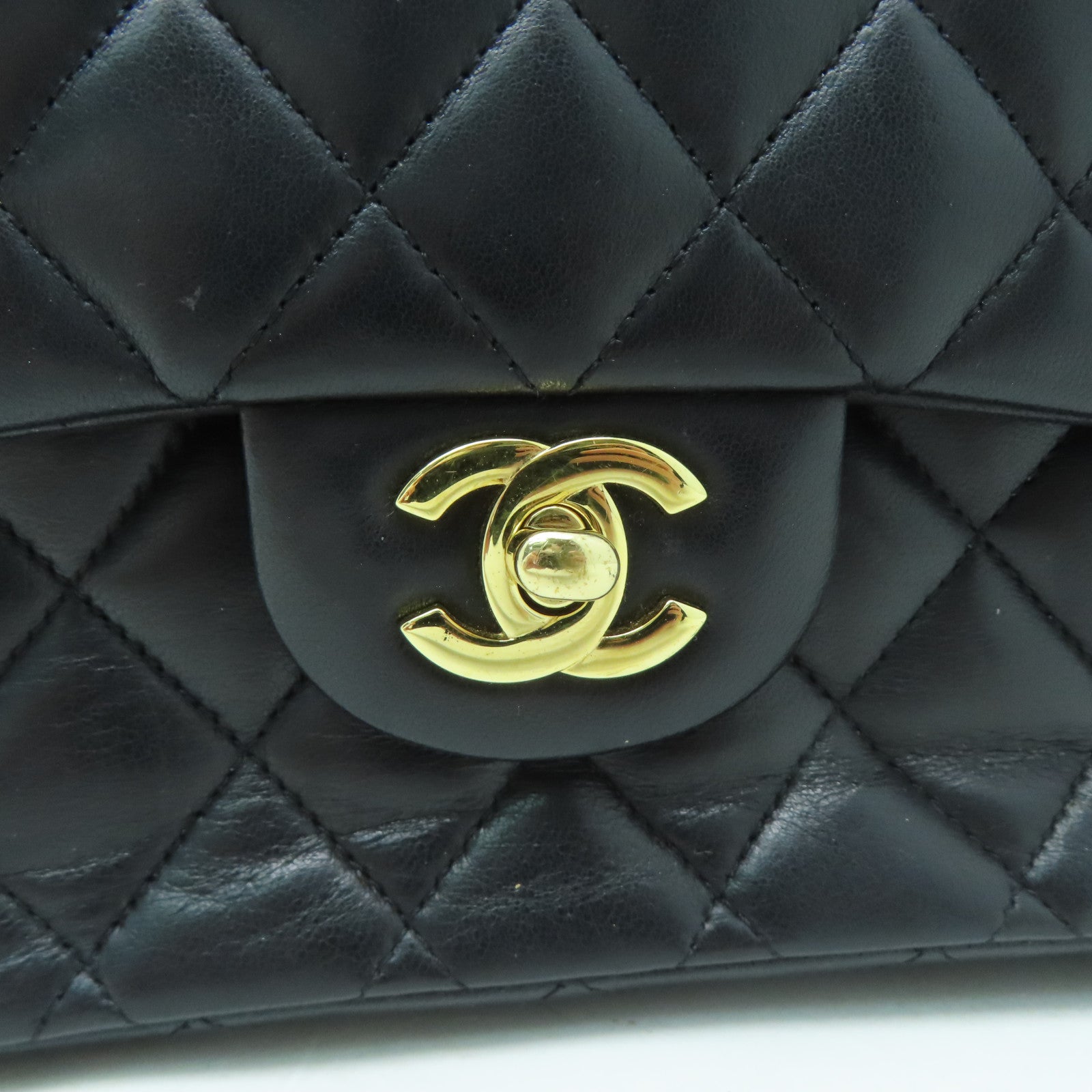 CHANEL 【激減優惠】菱格羊皮皮革Classic 25金扣鏈帶肩背袋黑色