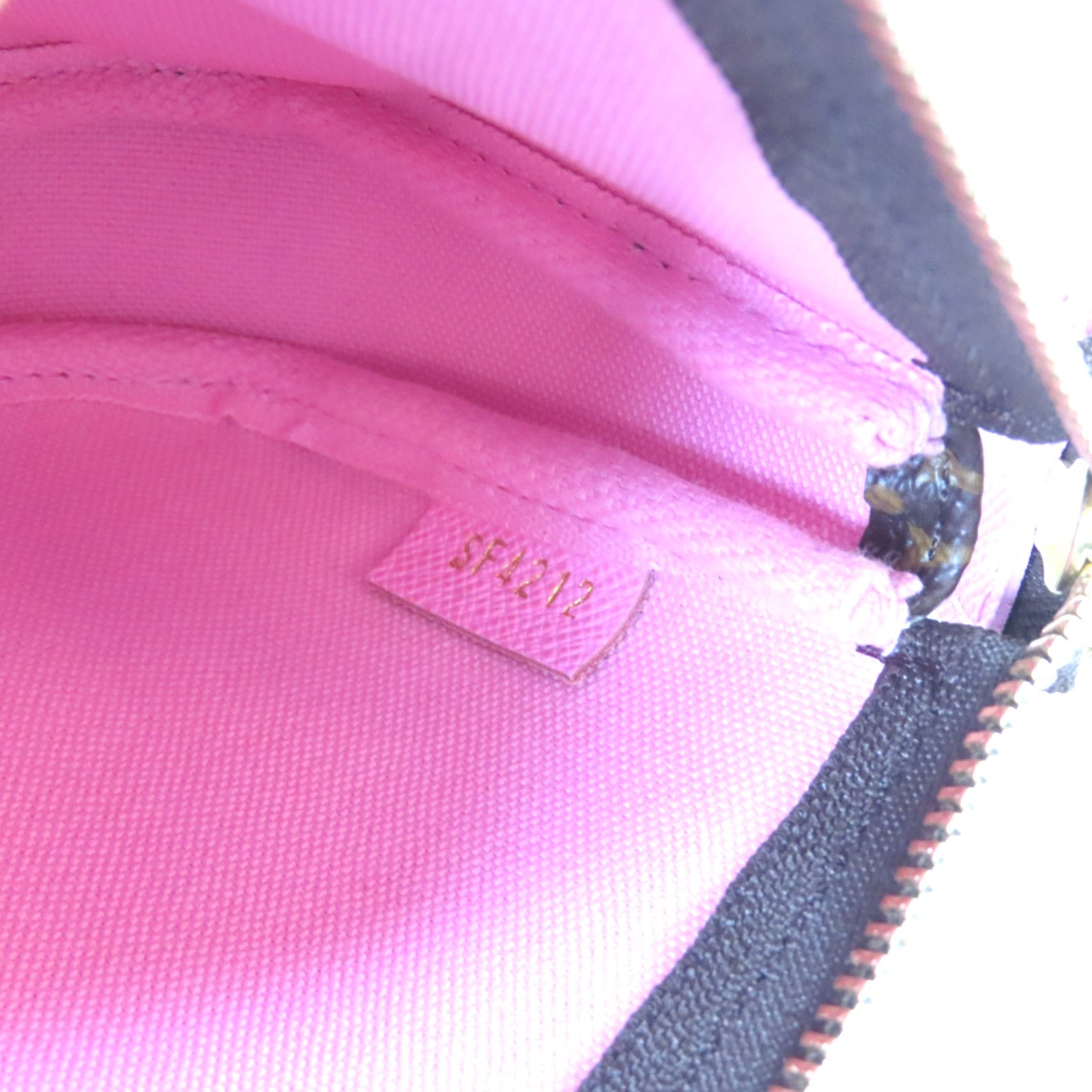 LOUIS VUITTON Monogram Mini Pochette Accessoires金扣鏈帶手挽袋啡色