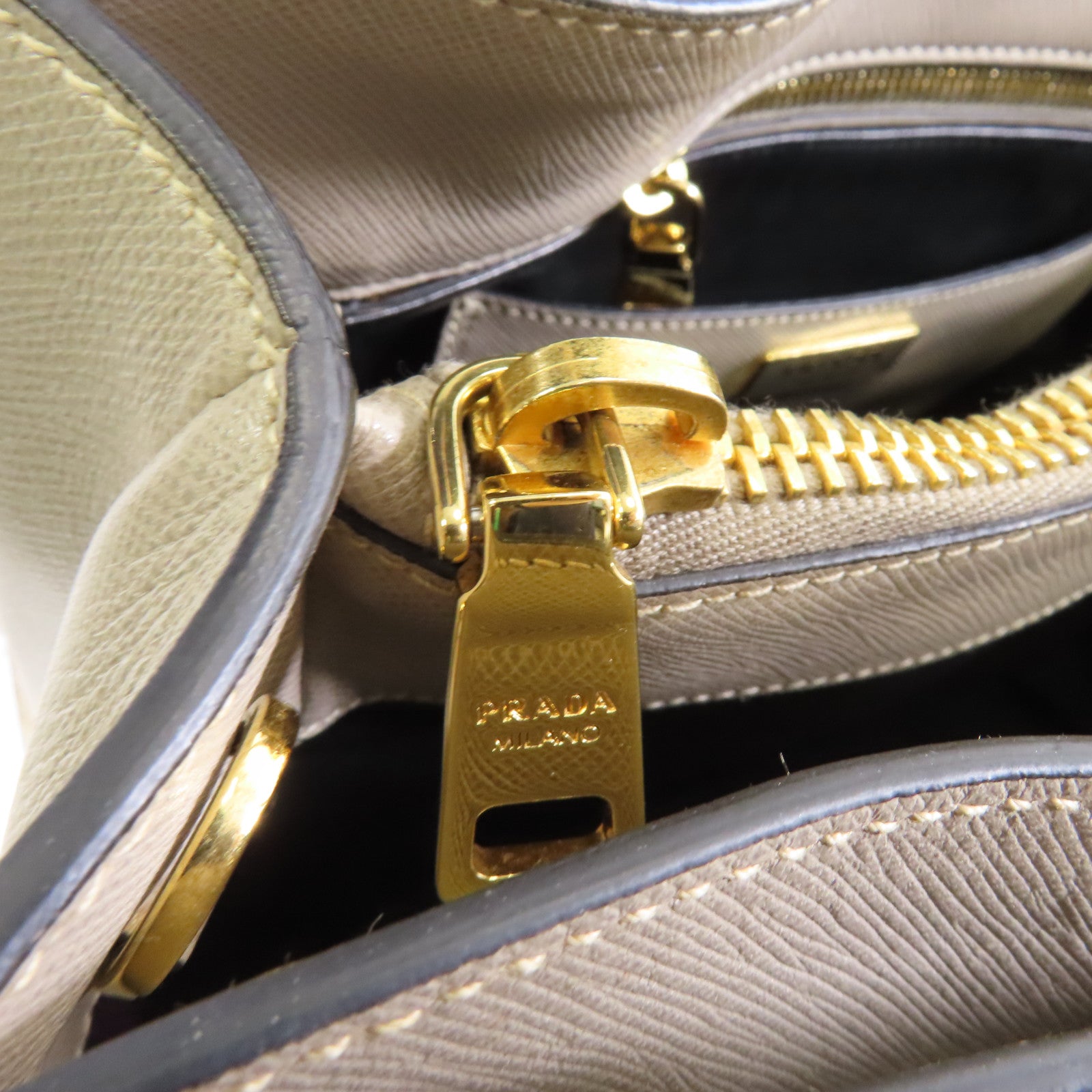 PRADA 牛皮皮革Shoulder Bag金扣手挽肩背兩用袋灰色