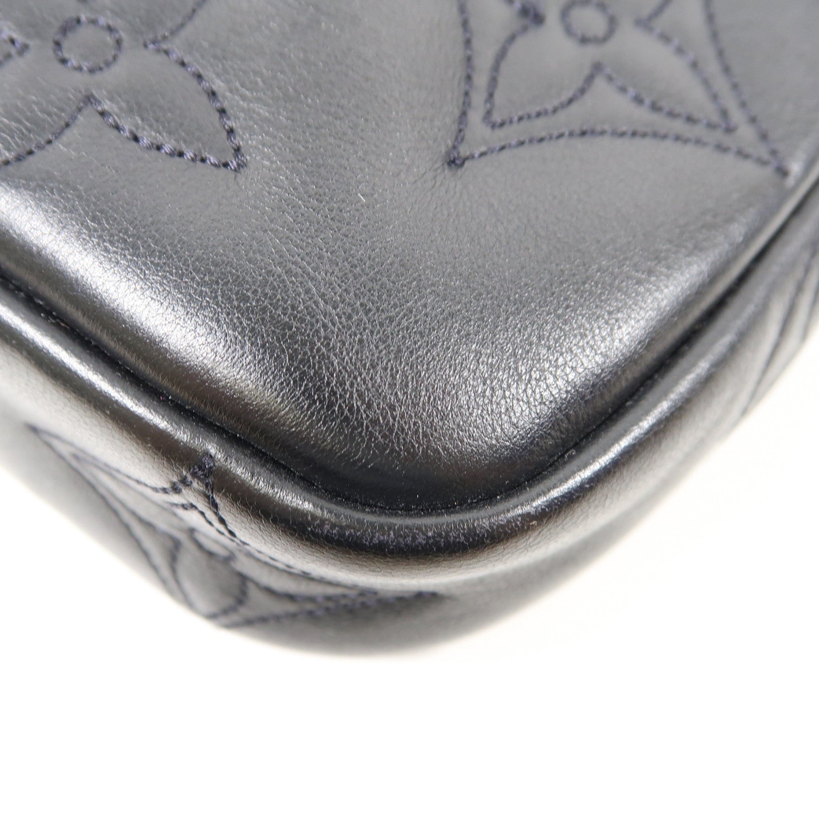LOUIS VUITTON 牛皮皮革Bubblegram Wallet On Strap金扣手挽肩背兩用袋黑色