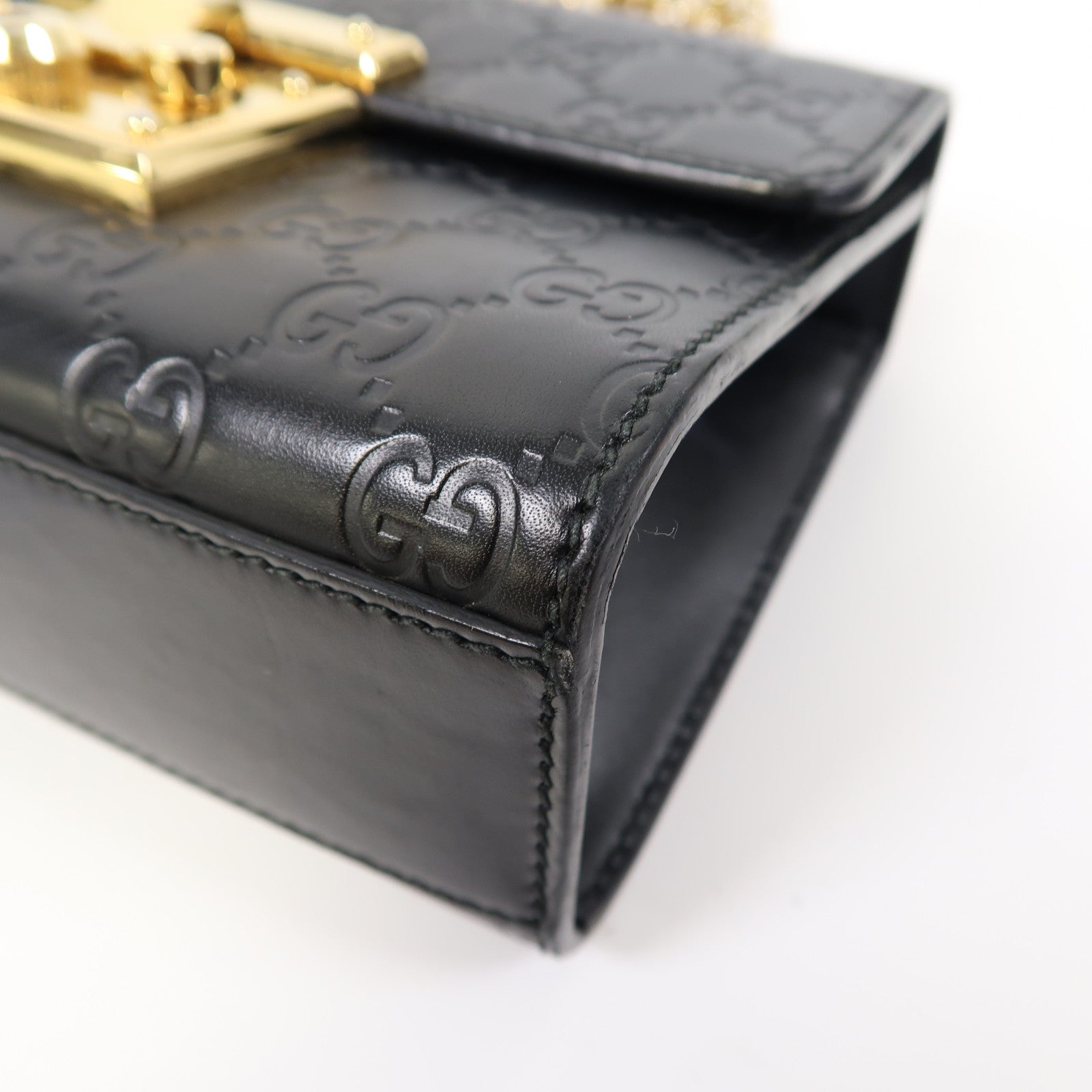 GUCCI 【激減優惠】皮革Padlock金扣鏈帶肩背袋黑色