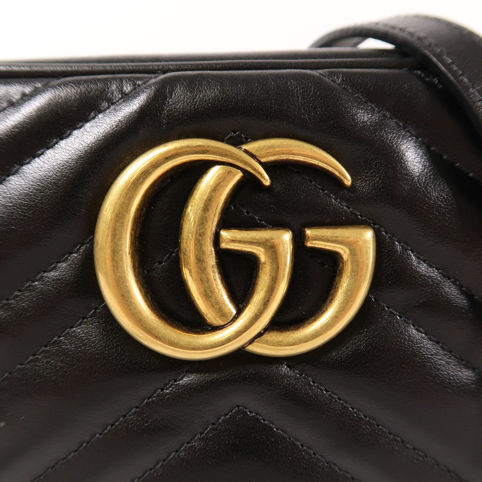 GUCCI 皮革GG Marmont Small Camera Bag金扣肩背袋