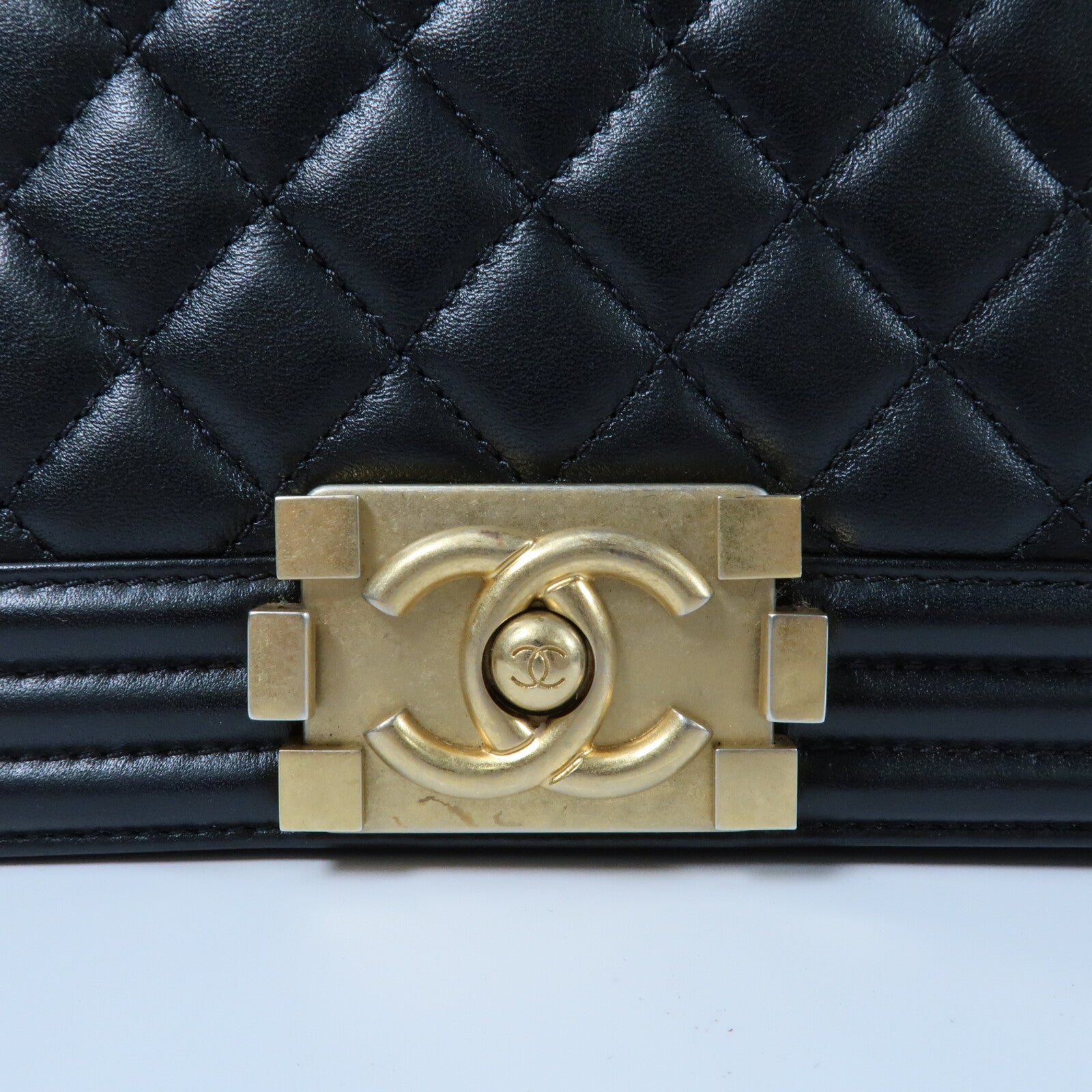 CHANEL 牛皮皮革Boy 20金扣鏈帶肩背袋