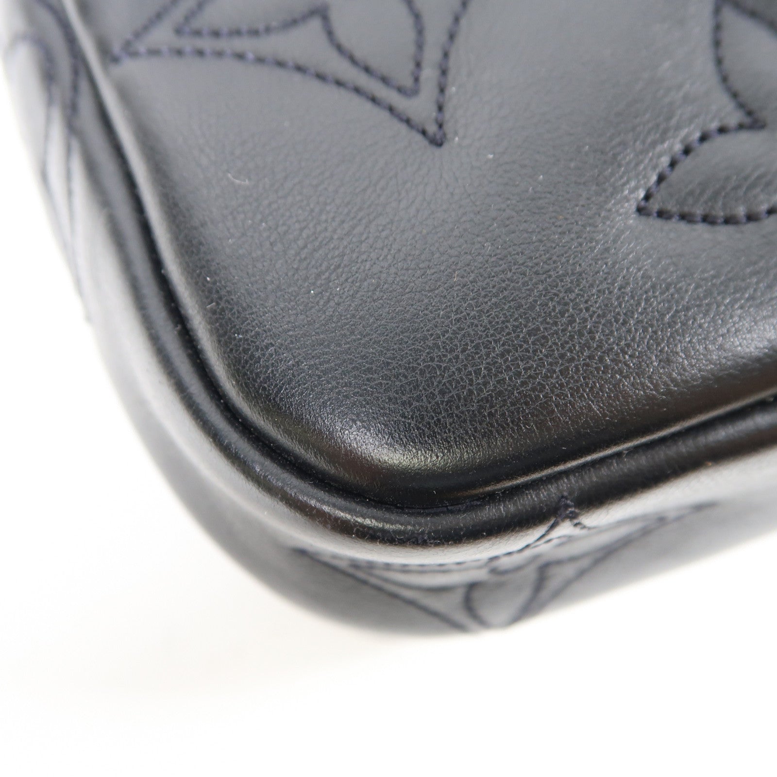 LOUIS VUITTON 牛皮皮革Bubblegram Wallet On Strap金扣手挽肩背兩用袋黑色