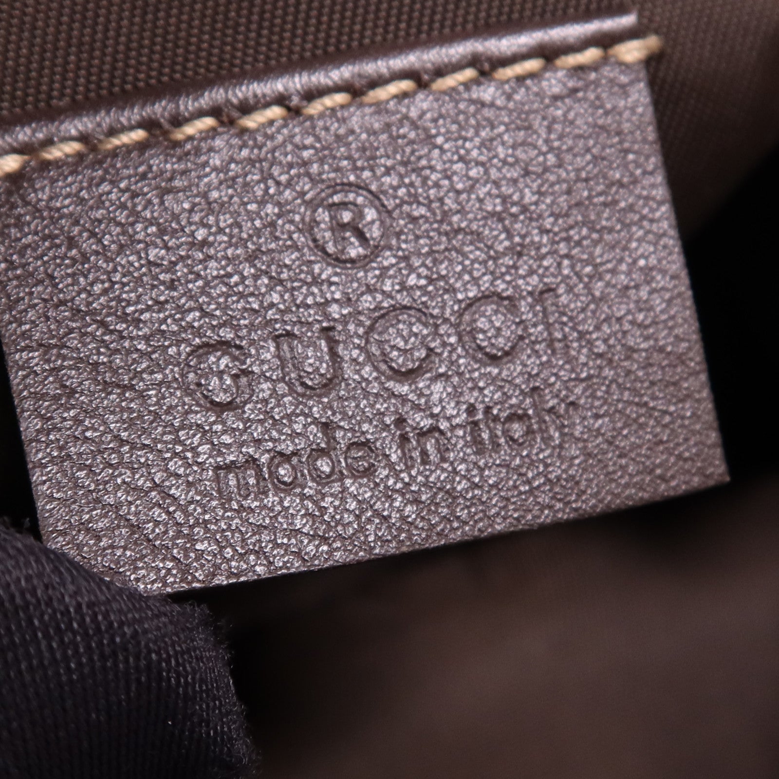 GUCCI 帆布Shoulder Pouch金扣肩背袋