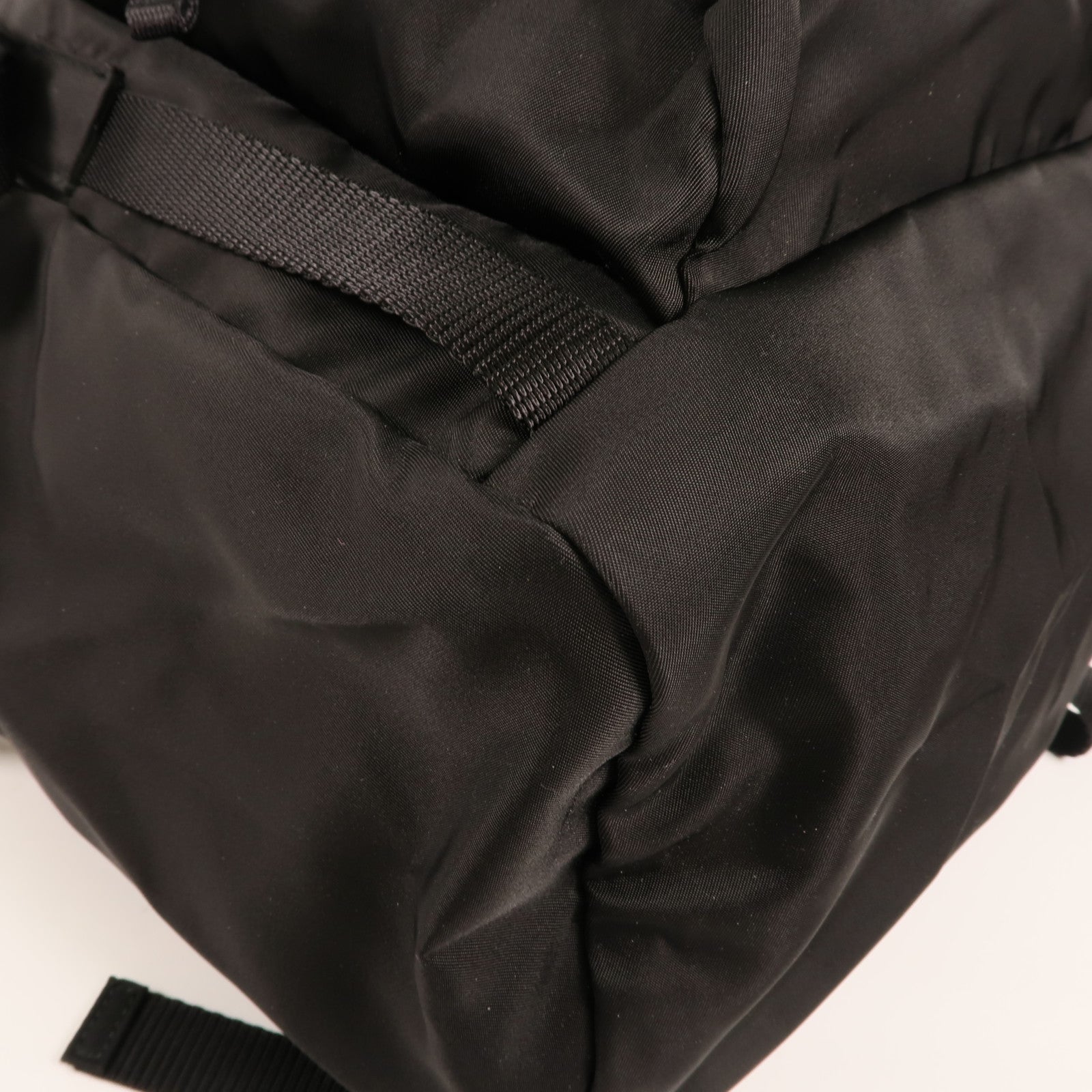PRADA 尼龍Rucksack銀扣背包