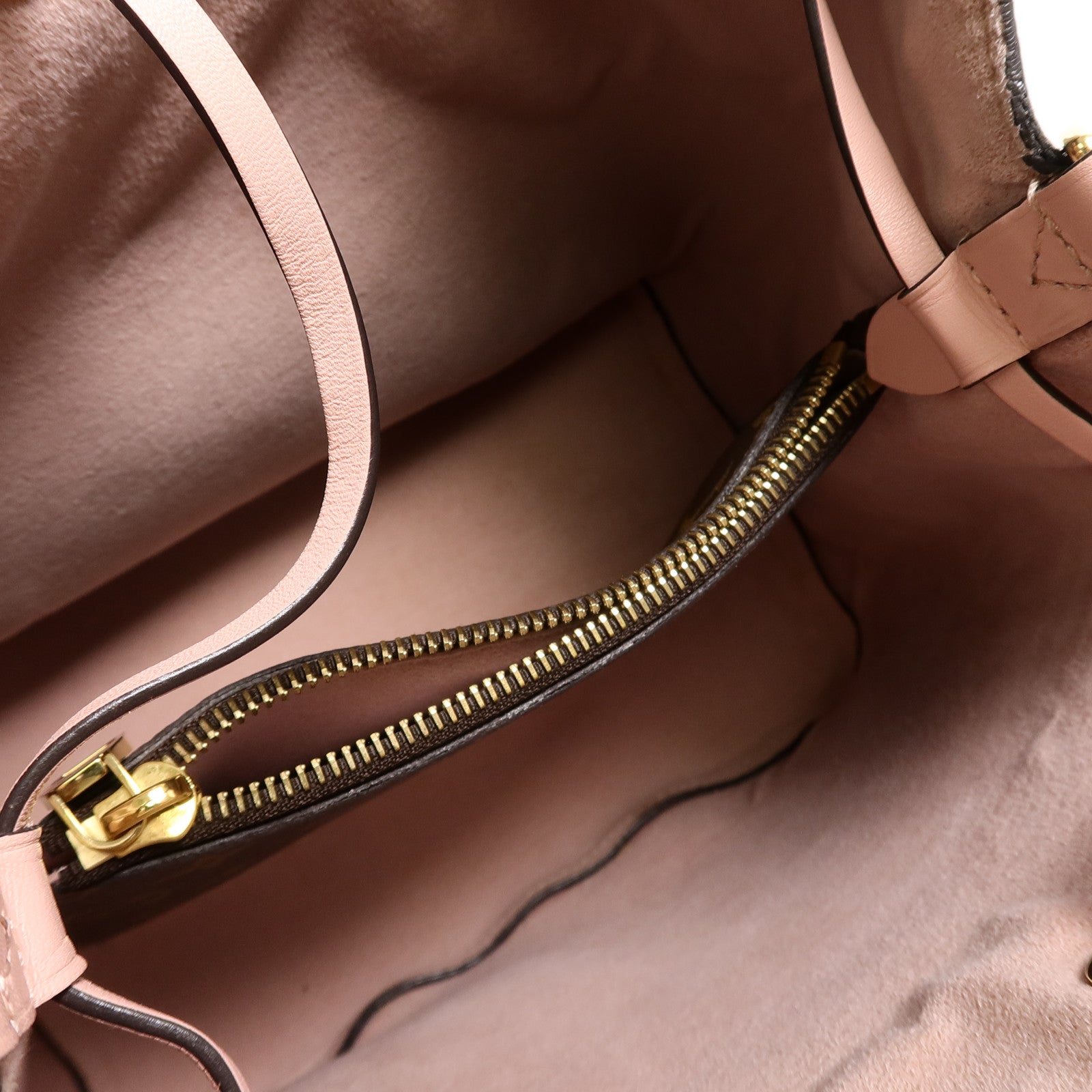 LOUIS VUITTON Monogram Neo Noe金扣肩背袋