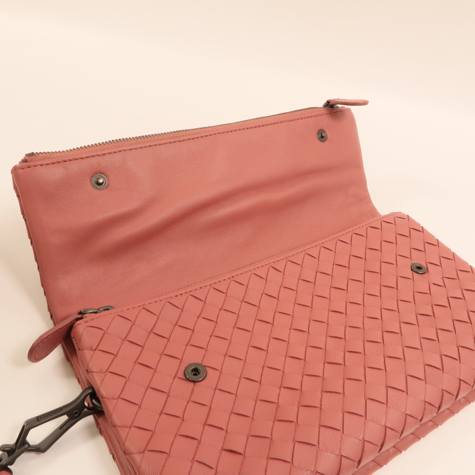 BOTTEGA VENETA 織紋皮革Clutch/Pouch手拿包