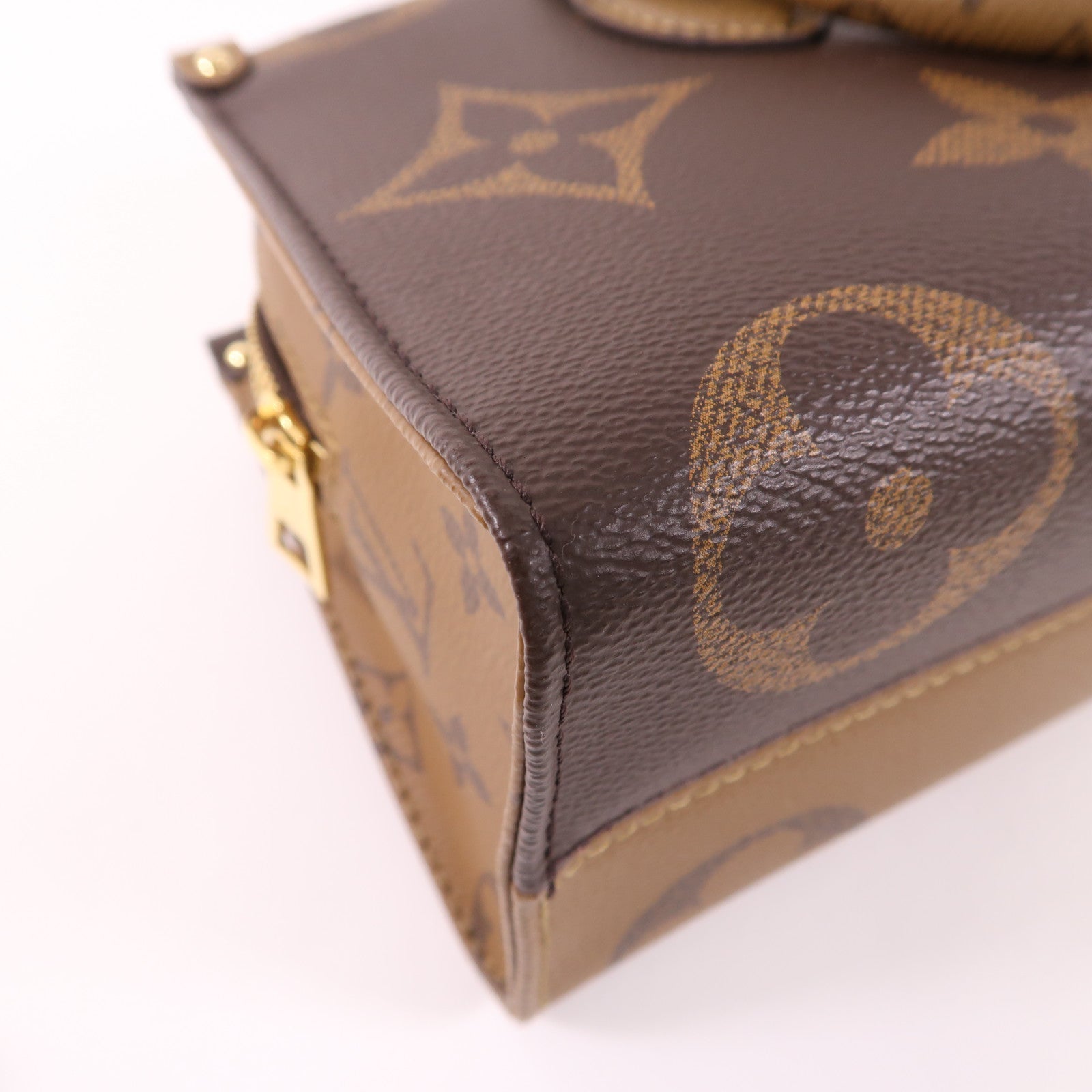 LOUIS VUITTON Monogram Giant Reverse On The Go East West金扣手挽肩背兩用袋