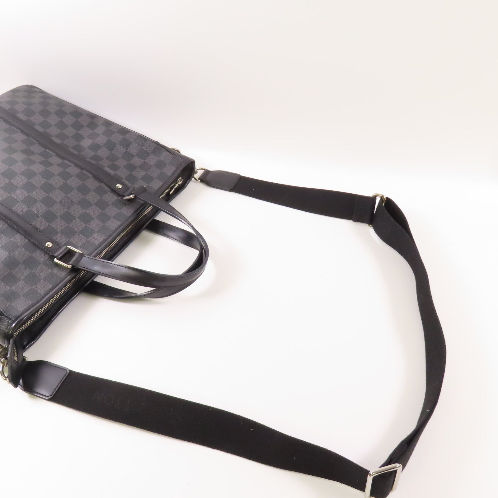 LOUIS VUITTON Damier Graphite Tadao MM銀扣手挽肩背兩用袋