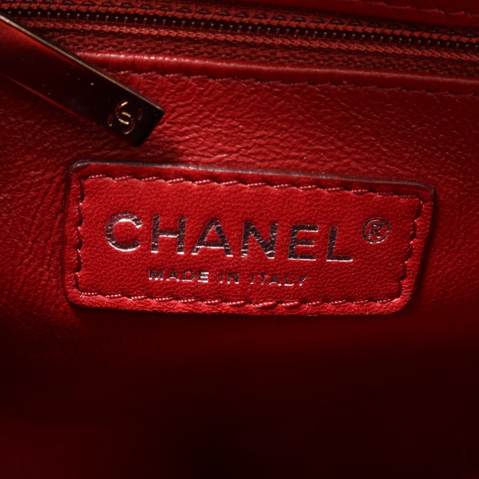 CHANEL 漆皮皮革Clutch Bag銀扣手拿包