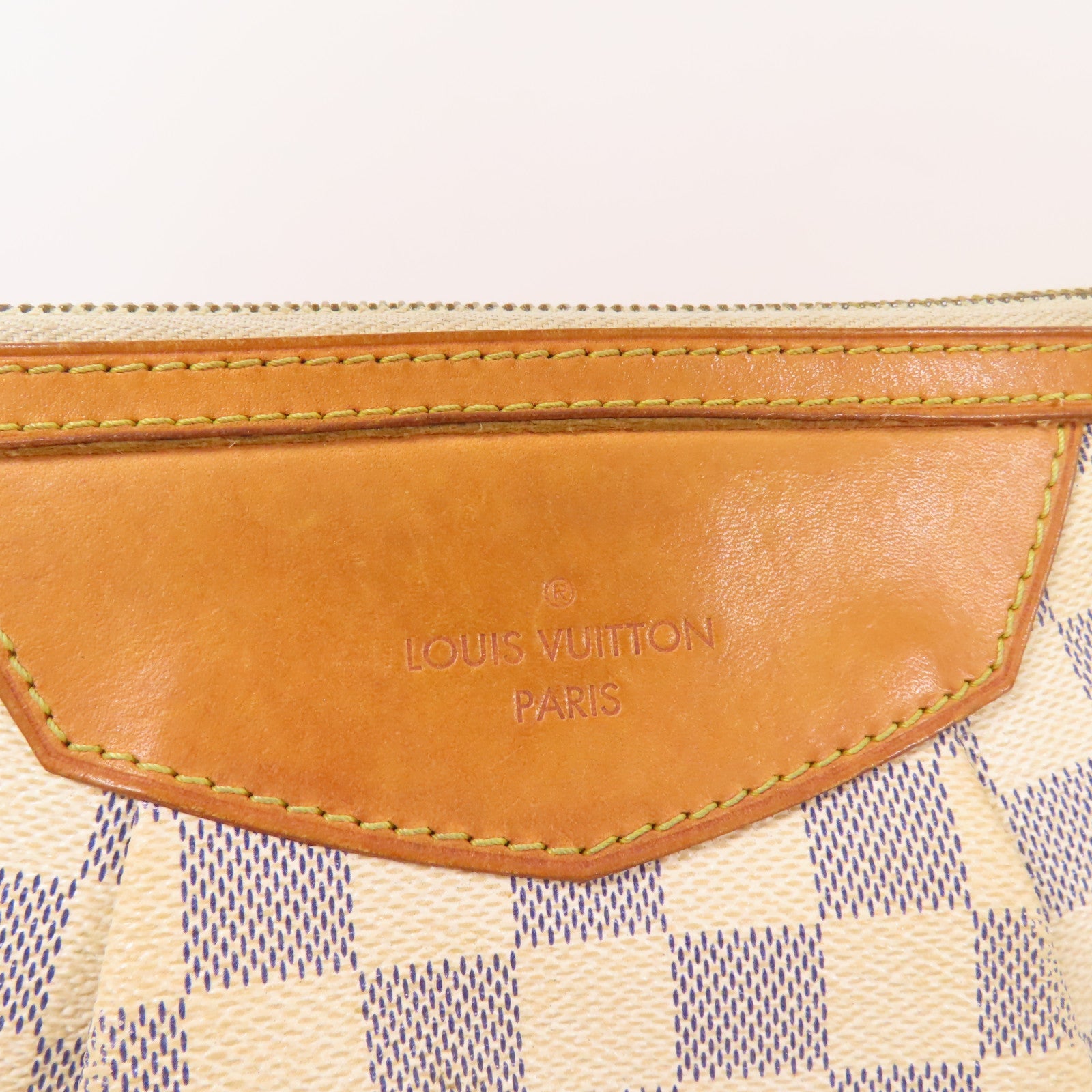 LOUIS VUITTON Damier Azur Siracusa PM金扣肩背袋