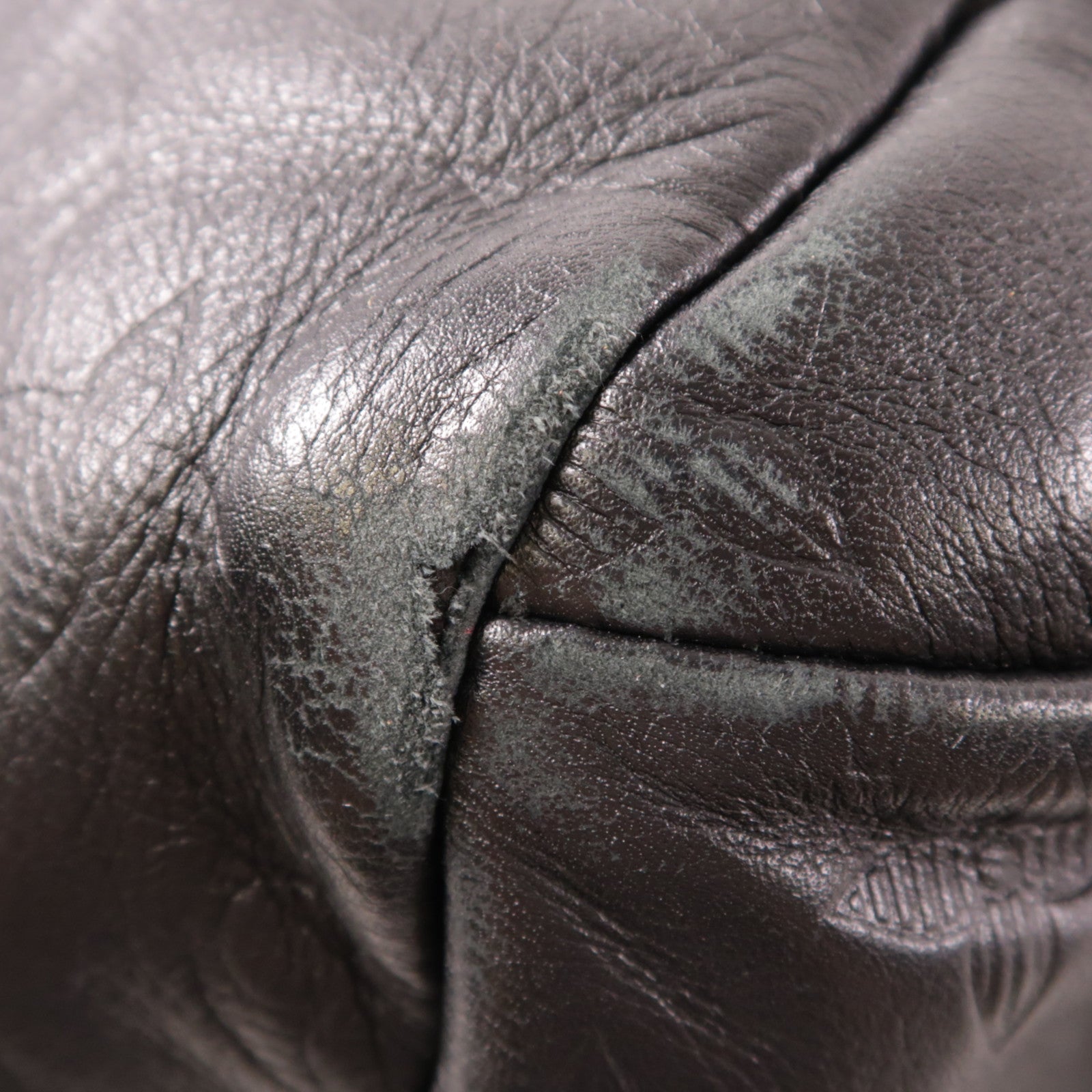 LOUIS VUITTON Monogram Shadow Trekking Backpack背包