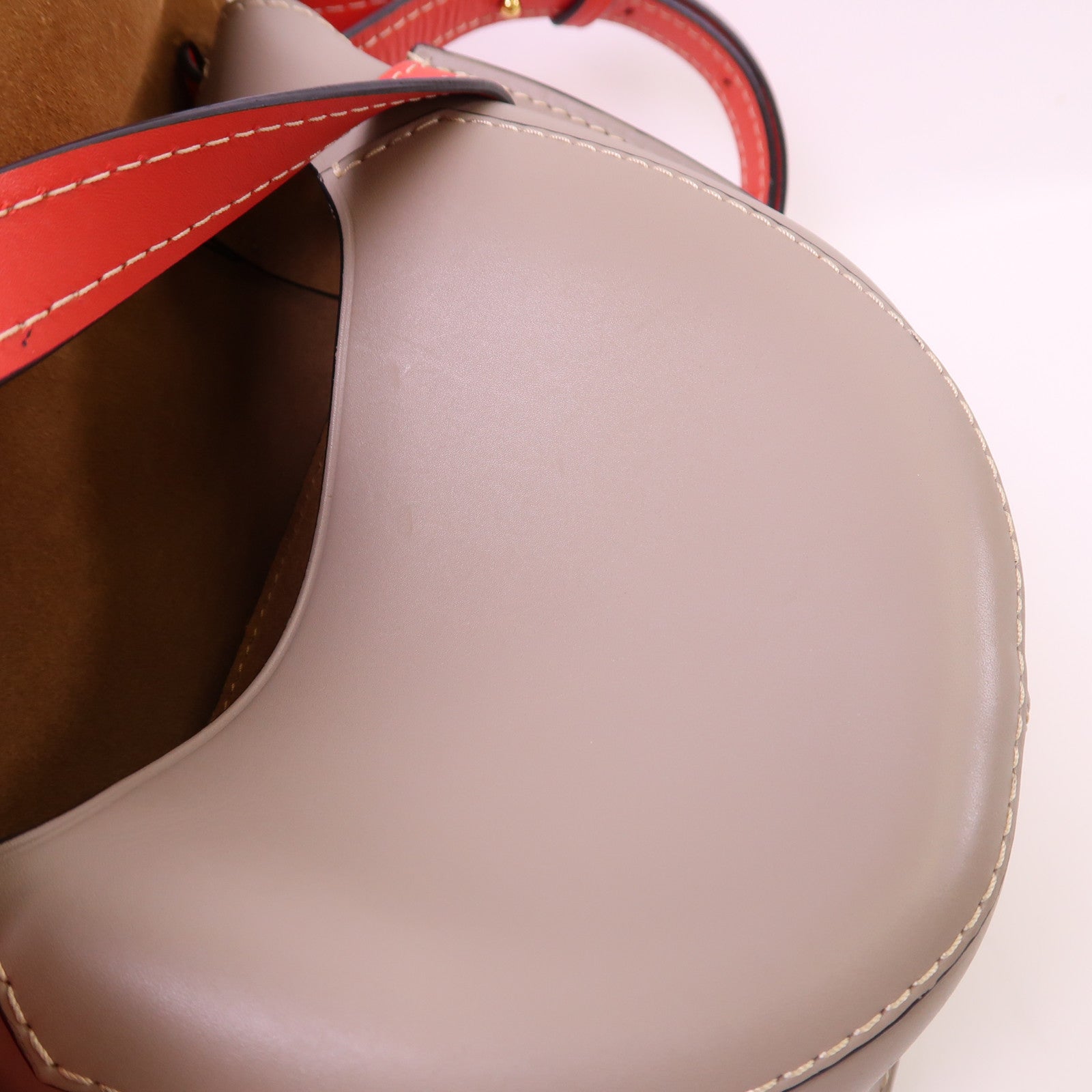 LOEWE 牛皮皮革Gate Small金扣肩背袋