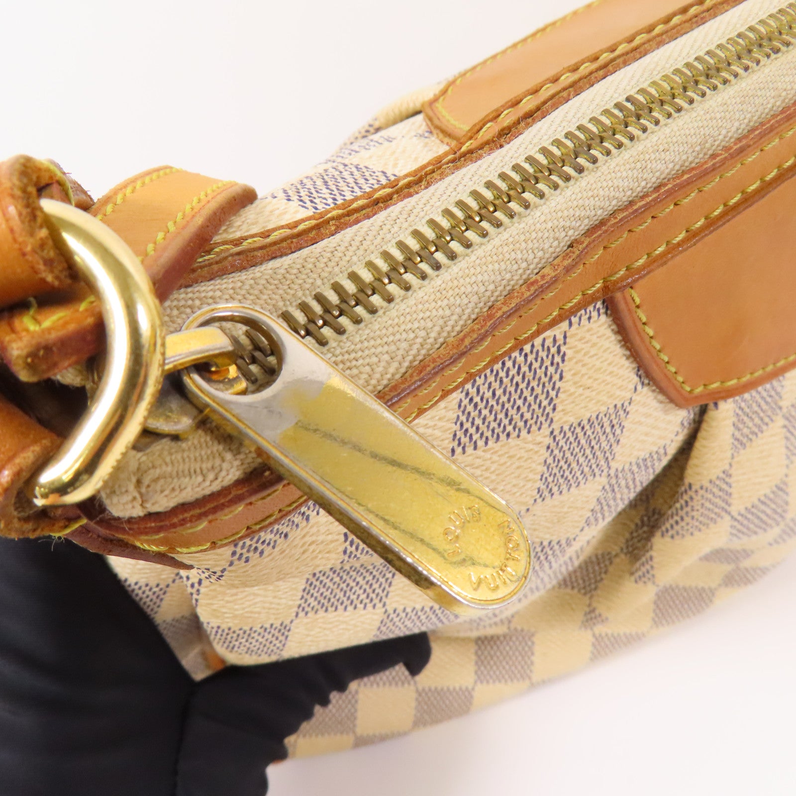 LOUIS VUITTON Damier Azur Siracusa PM金扣肩背袋