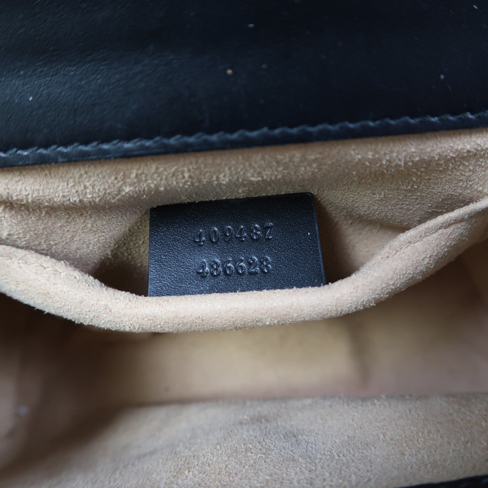 GUCCI 【激減優惠】皮革Padlock金扣鏈帶肩背袋黑色