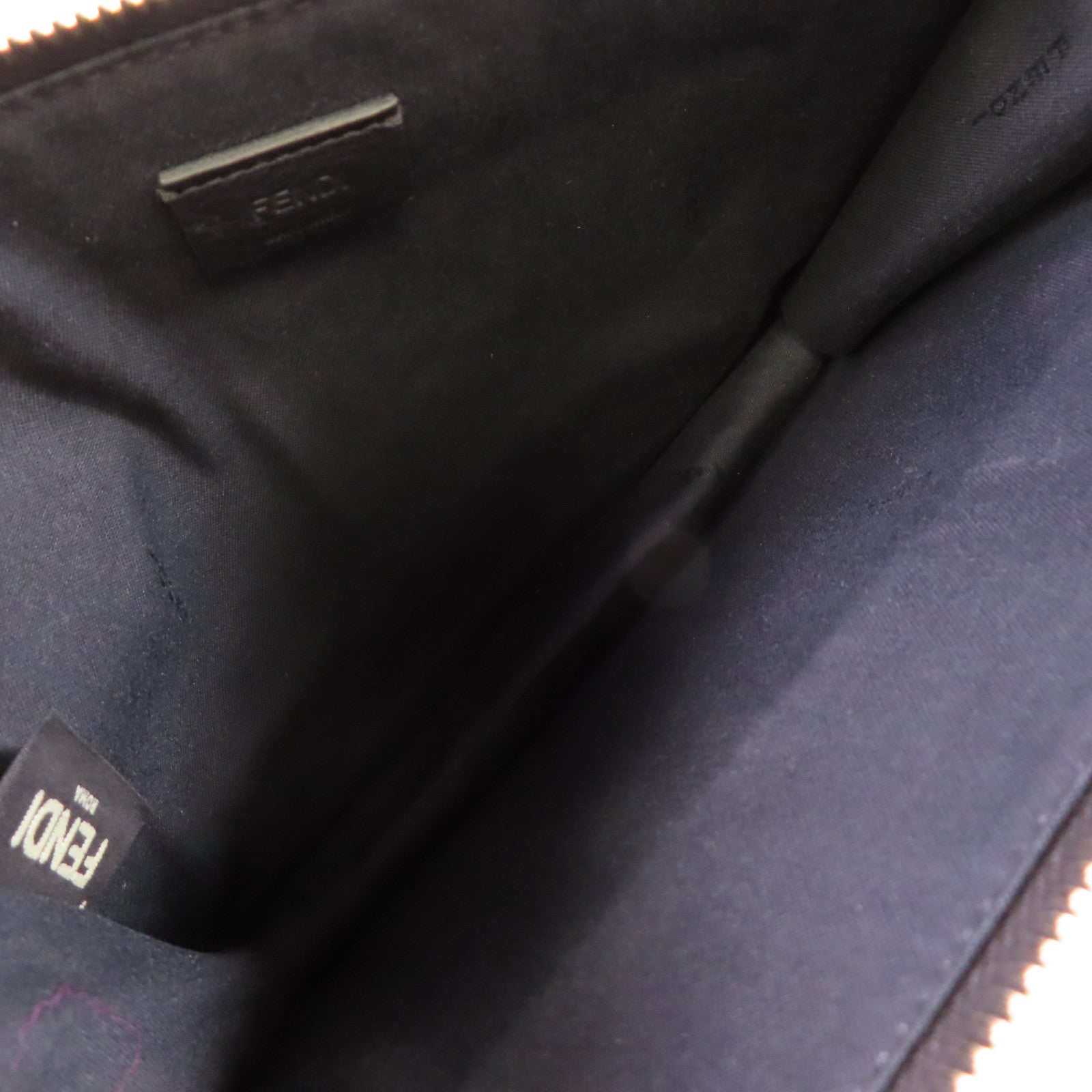 FENDI 【激減優惠】牛皮皮革Monster Shoulder Bag銀扣肩背袋黑色